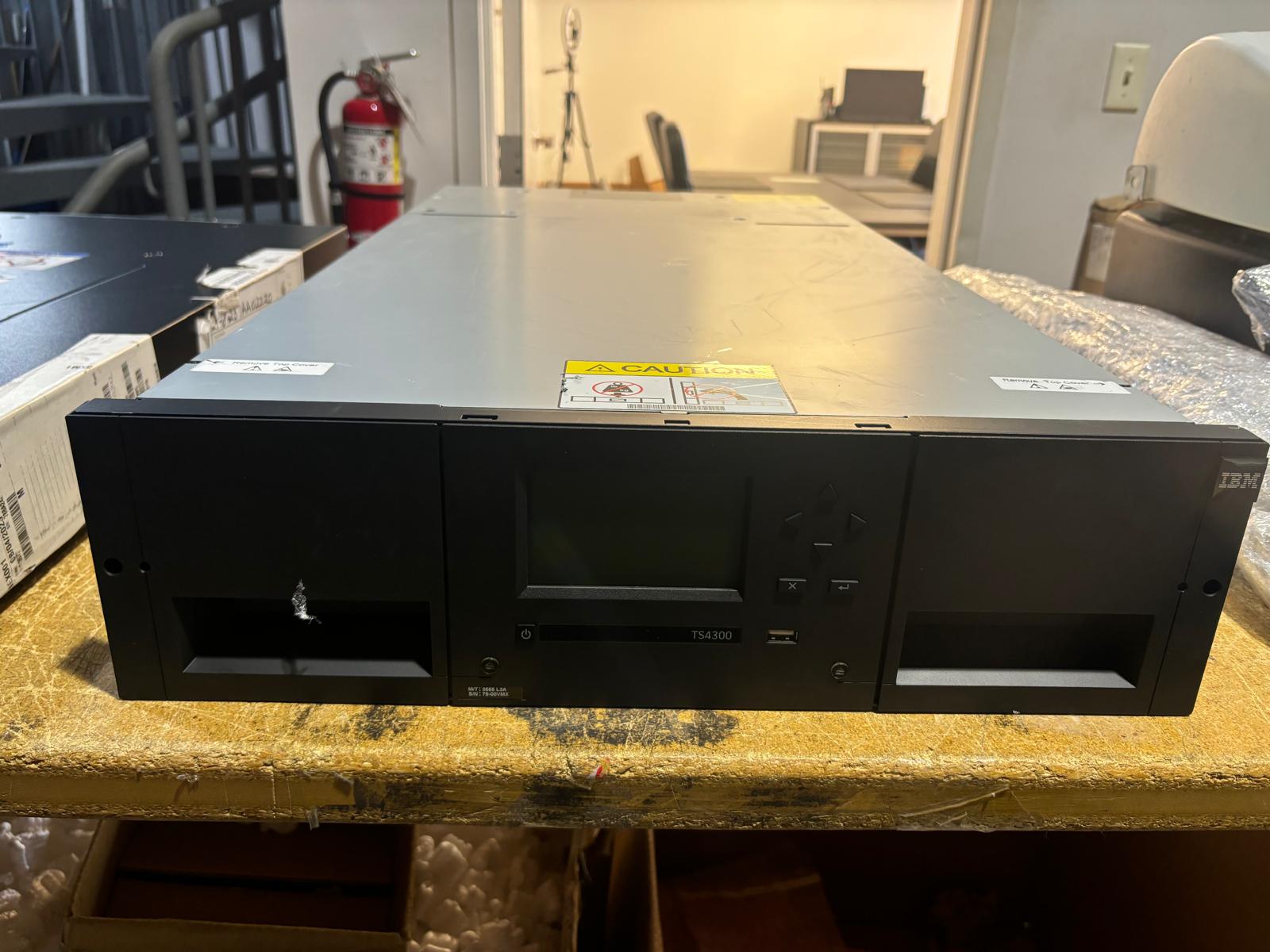 IBM 02XV561 - TS4300 Tape Library 3555-L3A | Alo Tech Solutions
