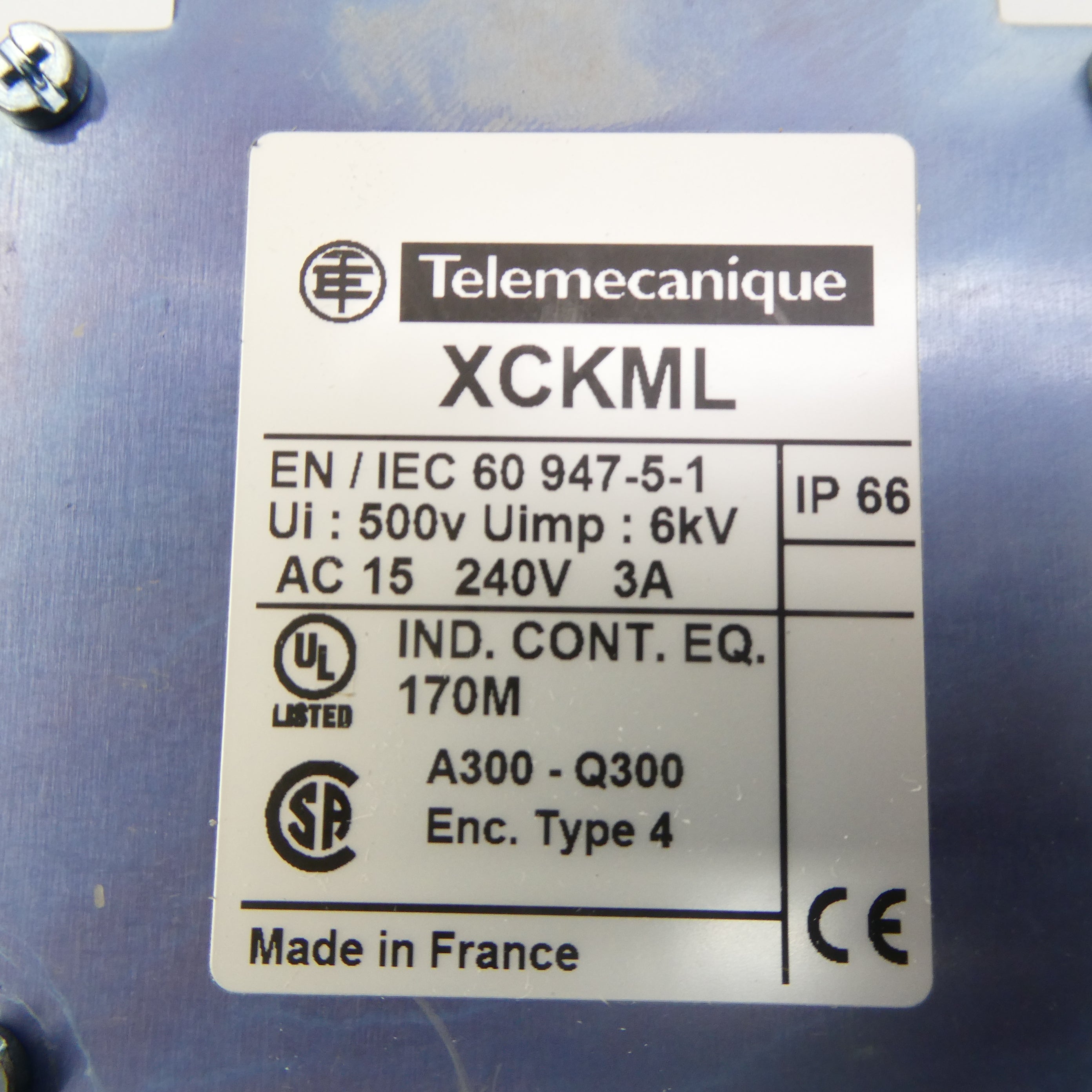 TELEMECANIQUE XCKML102 240V 3A NSMP