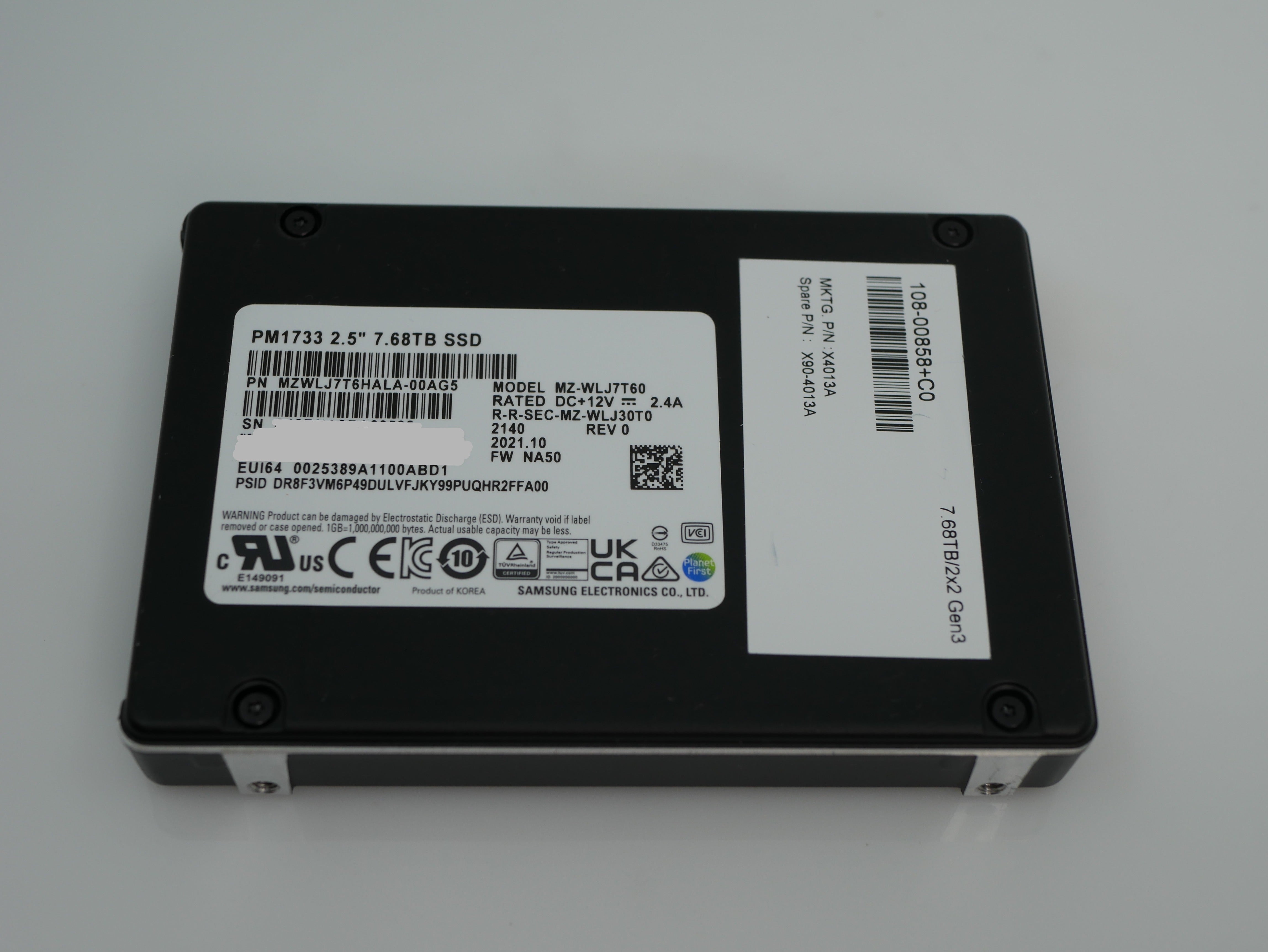 Samsung PM1733 MZWLJ7T6HALA 7.68TB 1 DWPD PCIe Gen 4.0 x4 8GB/s U.2 NVMe 2.5in Recertified Solid State Drive