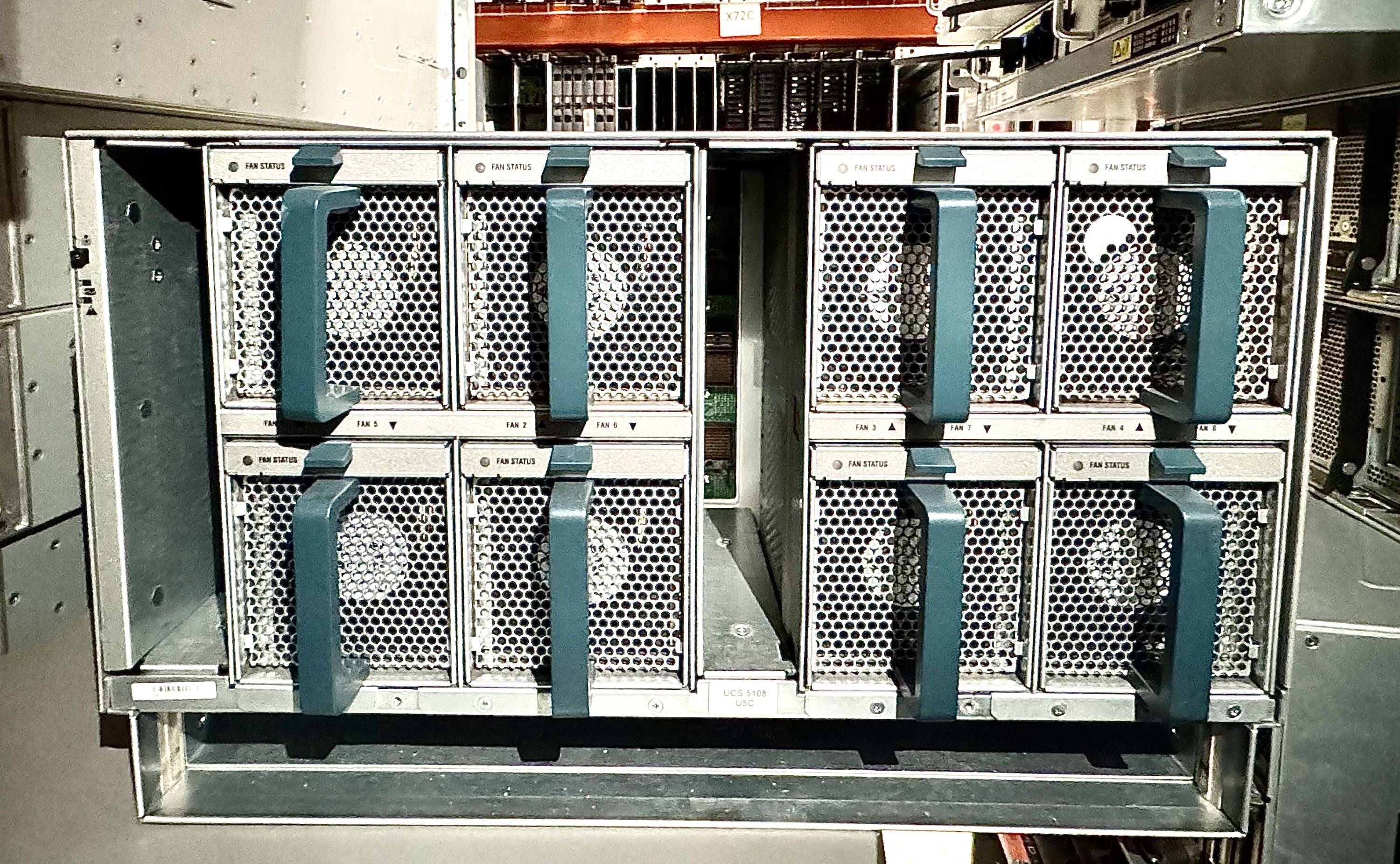 Cisco N20-C6508 UCS 5108 BLADE CHASSIS