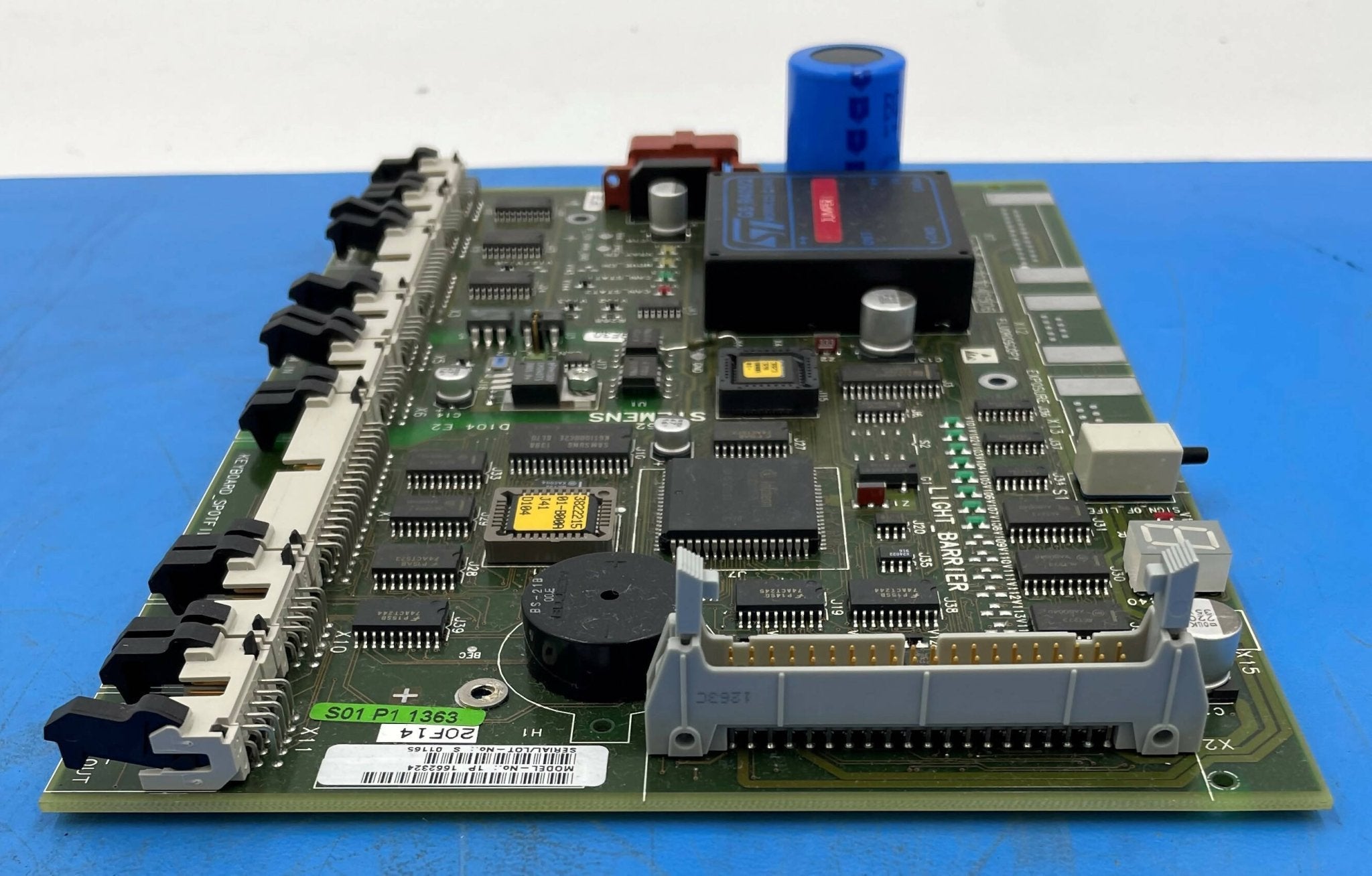 CONTROL CPU ESD D104 (1662324/01662324/1P1662324 SIEMENS