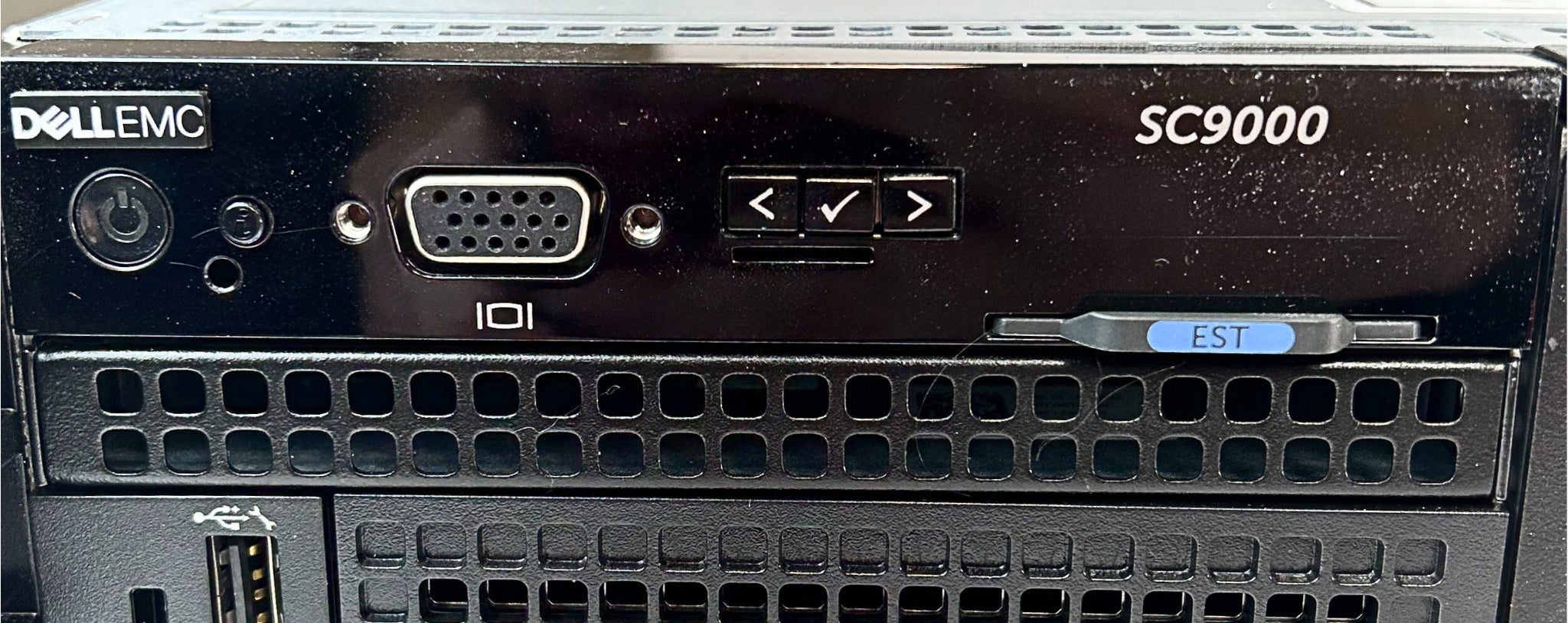 Dell SC9000 Compellent SC9000 8 x 2.5 Inch Server