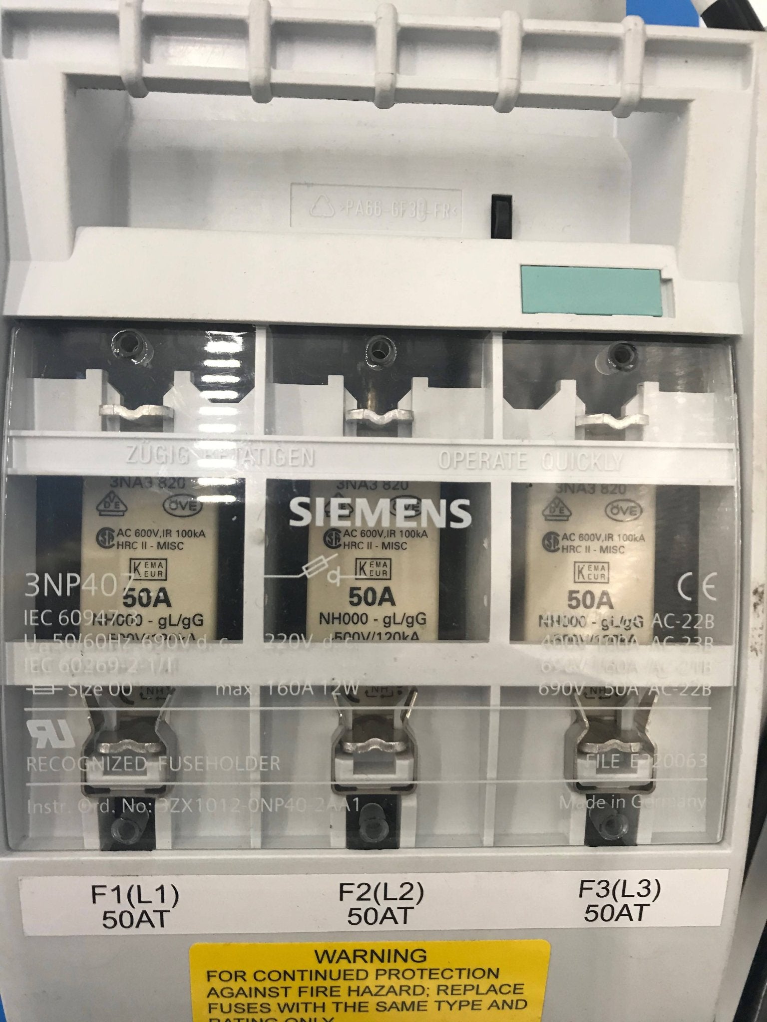 Fuse Holder/Fuses (3ZX1012NP402AA1/3NP407 Siemens