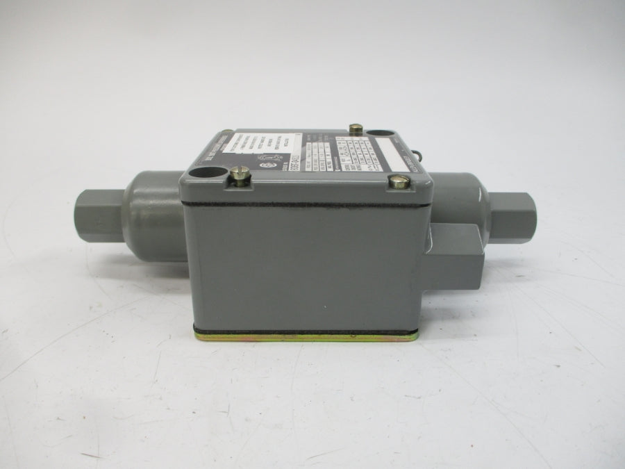 ALLEN BRADLEY 836T-D452J SER. A 120-600VAC 60A 5-30PSI (BR/YL) NSMP