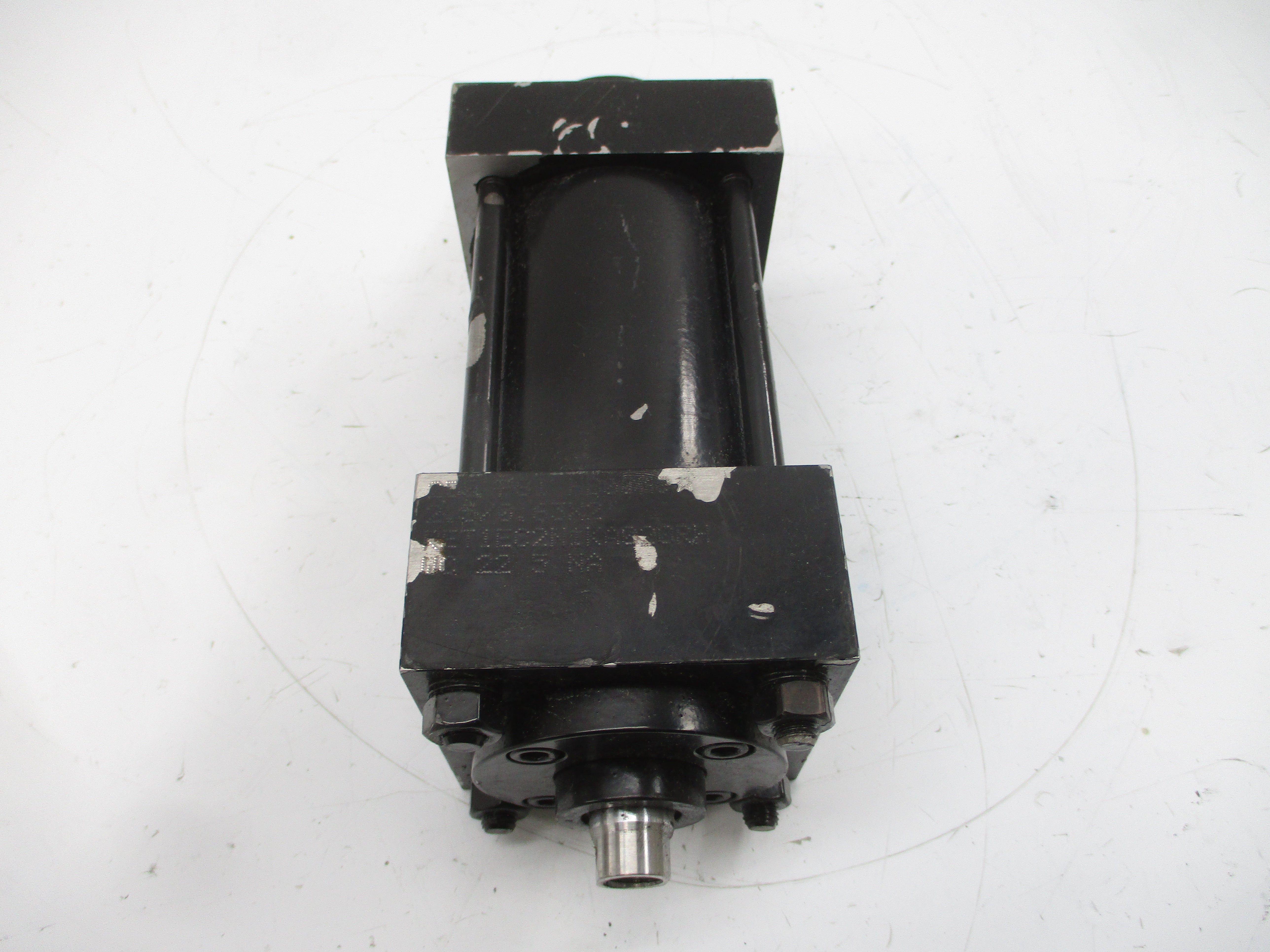 CYLINDER RET1EC2N1KA020RH 230PSI (AS PICTURED) NSNP