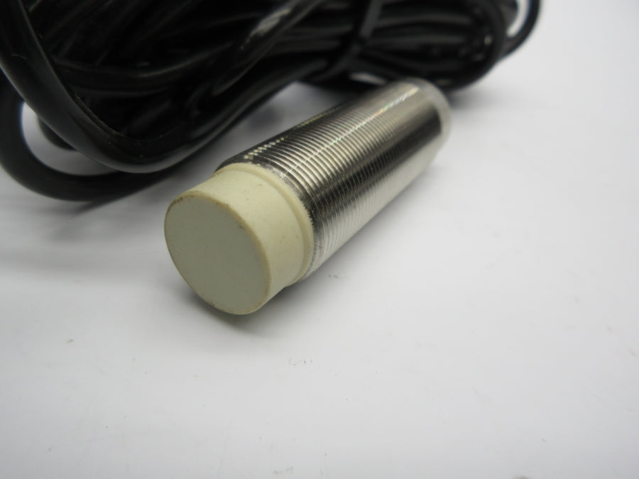 TELEMECANIQUE XS218SAMAL5 24-240VAC NSNP