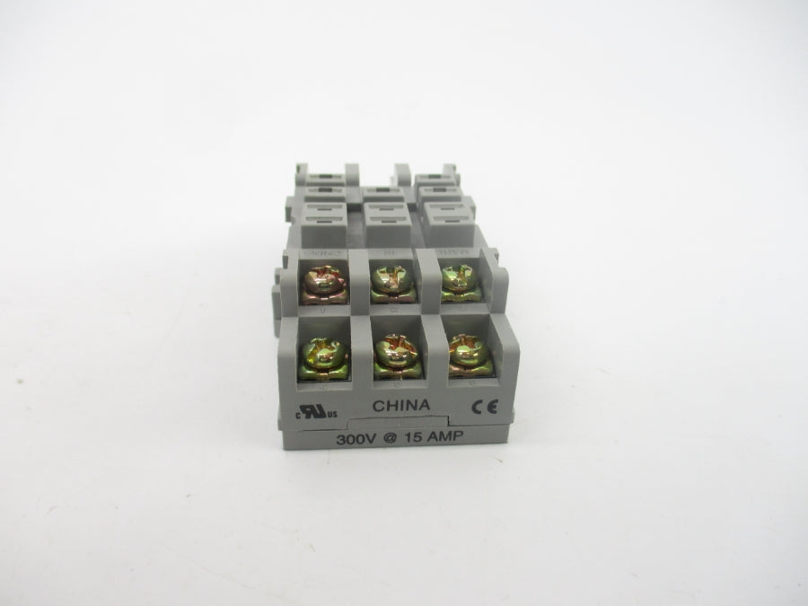 DAYTON 5X853F 300V 15A (PKG OF 10) NSMP
