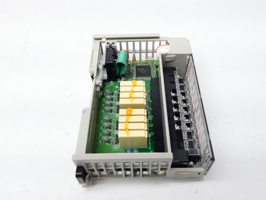 ALLEN BRADLEY 1769-OW8 SER. B F/W 3.1 VER. 03 24VDC 0.125A NSMP