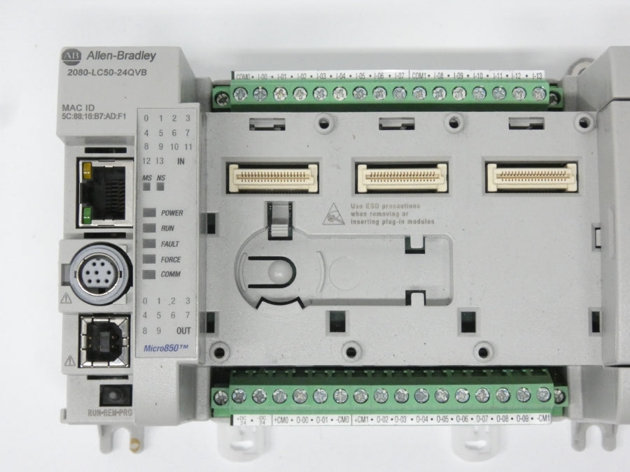 ALLEN BRADLEY 2080-LC50-24QVB SER. B F/W 12.011 24VDC/VAC 1A NSNP
