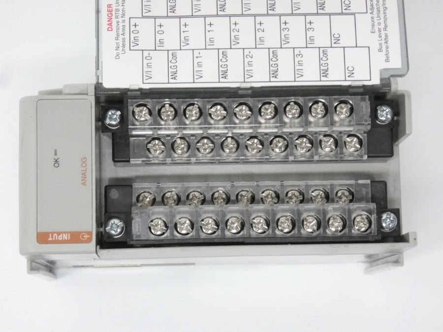 ALLEN BRADLEY 1769-IF8 SER. A F/W 2.1 VER. 03 24VDC 0.12A (NO COVER) NSNP