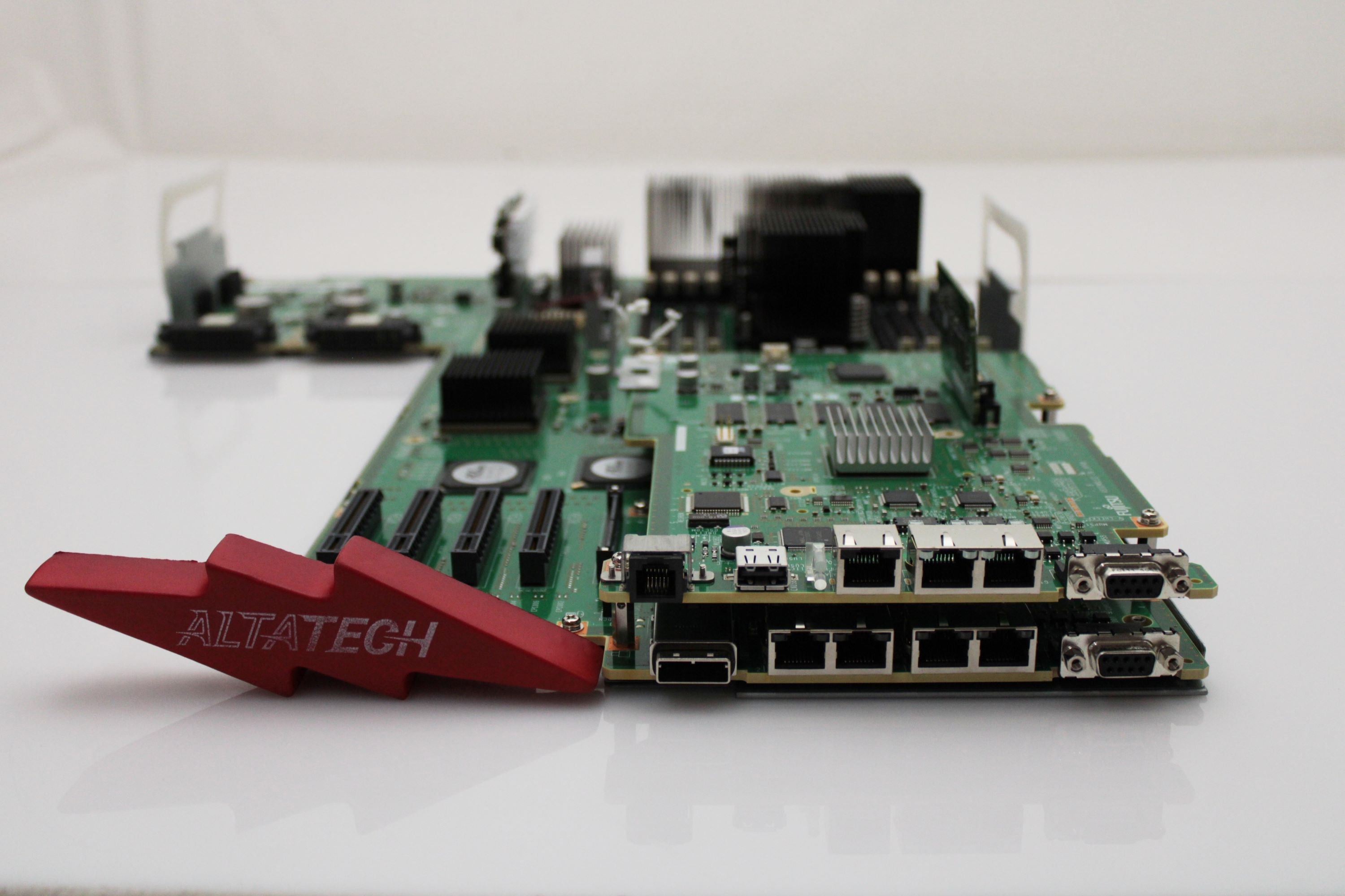Oracle 542-0421 M3000 Base Server 1 x 2.86Ghz CPU SPARC VII+ DC