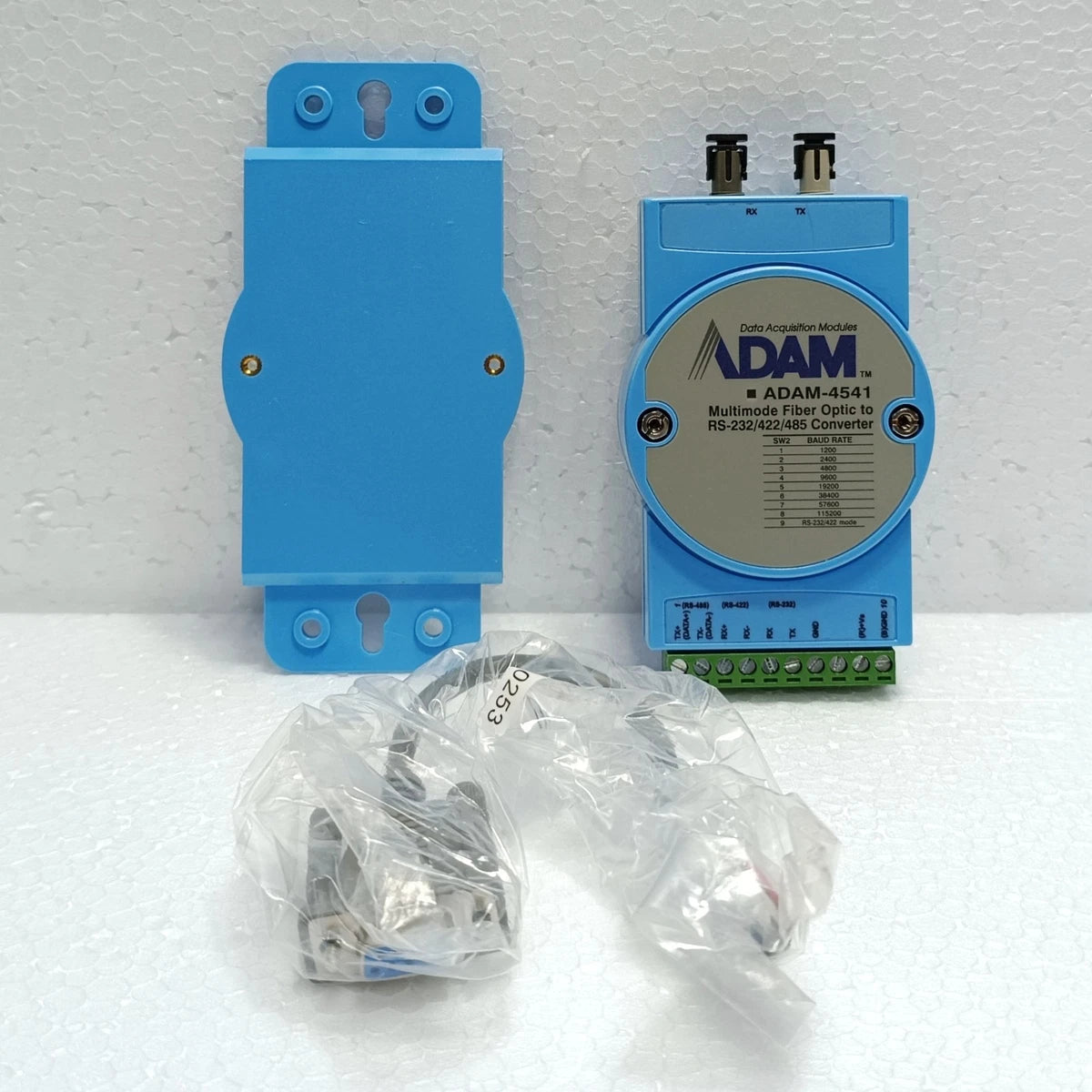 Advantech ADAM-4541-BE Fiber Optic to RS-232/422/485 Converter | New in Box|306512638594