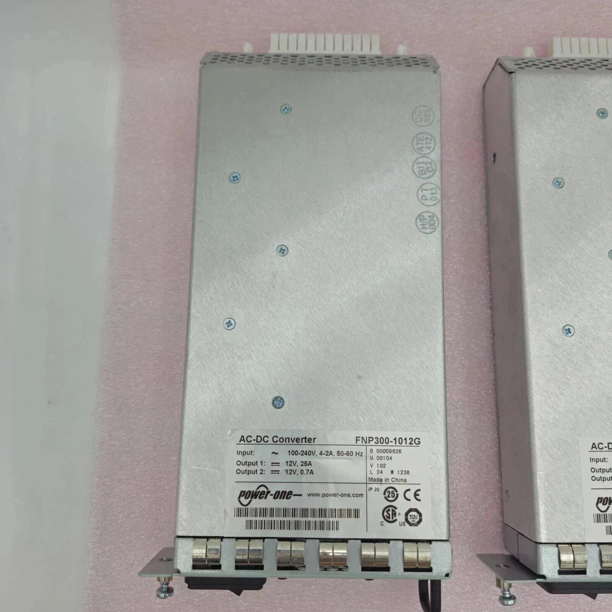 Power-One FNP 300 FNP300-1012G, Power Supply AC-DC Converter 100-240V, 4-2A