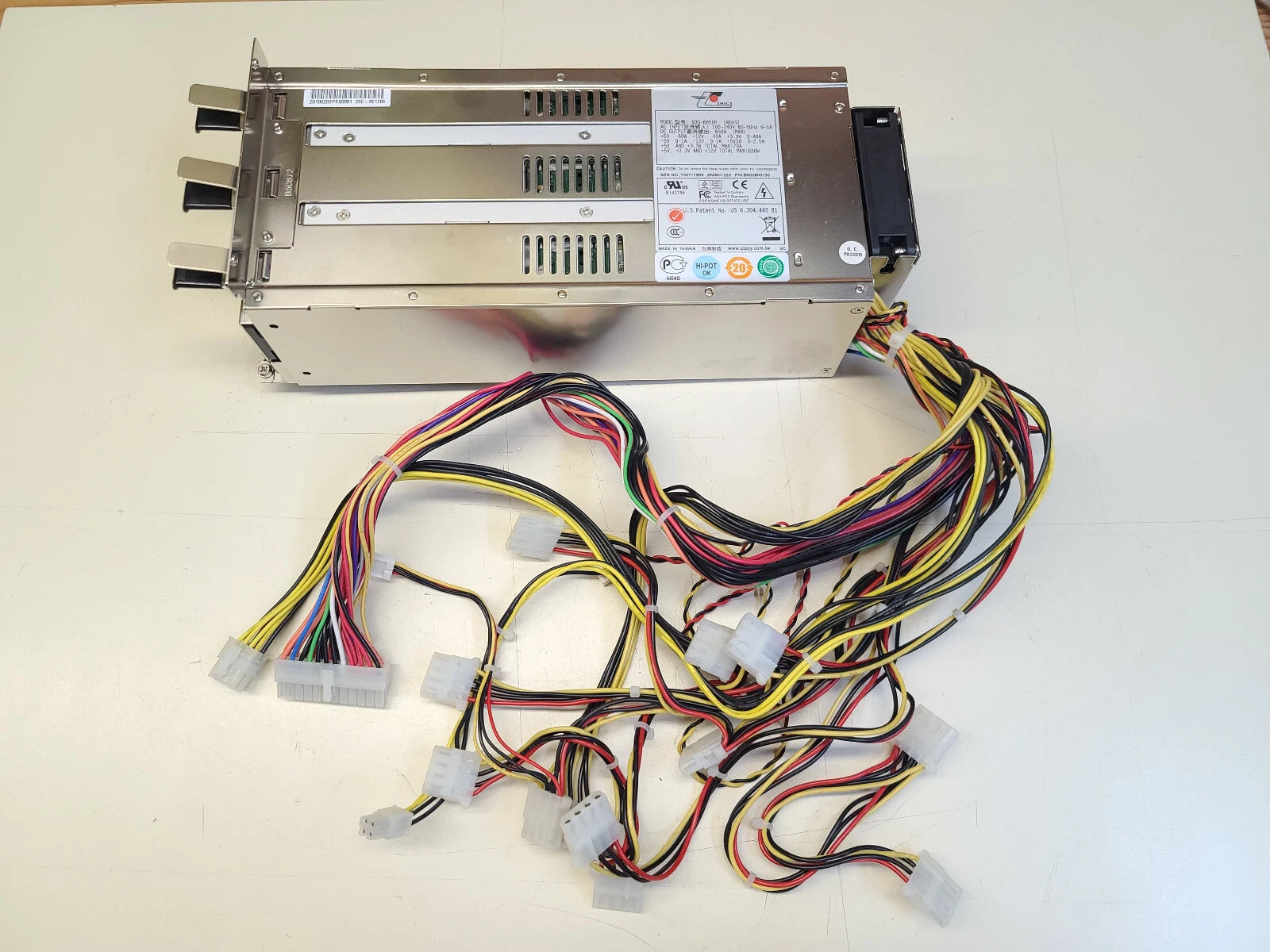 Zippy Emacs 3U 650W 2+1 Redundant PFC EPS12V Power Supply R3G-6650P TESTED|175856181181