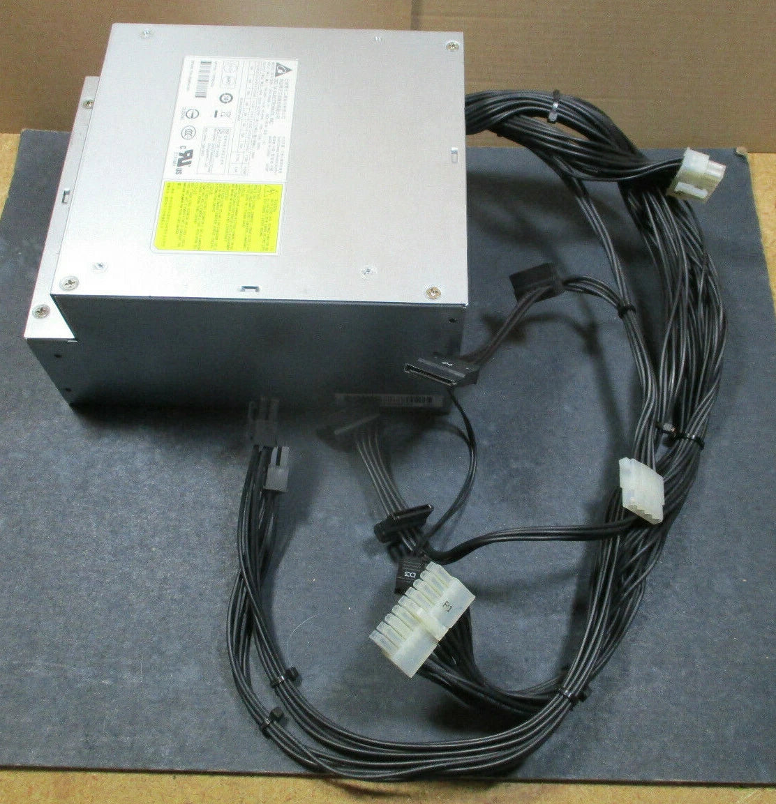 DELTA DPS-700AB-1 HP P/N: 719795-004 700W|204227782039