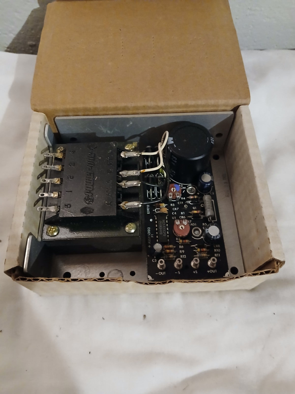 Power One 24v DC power supply nos