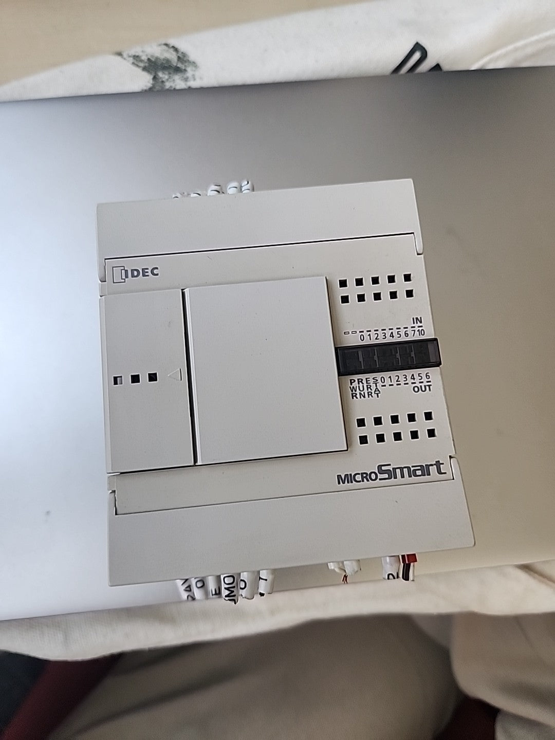 IDEC FC4A-C16R2C MicroSmart Controller|187379138008