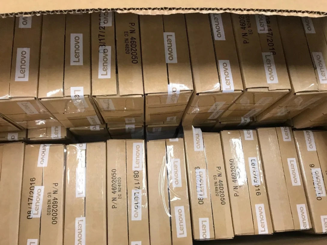 New 4XB7A74951 02JH877 Lenovo Storage DE 1.92TB 12Gb/s 2.5'' SAS SSD