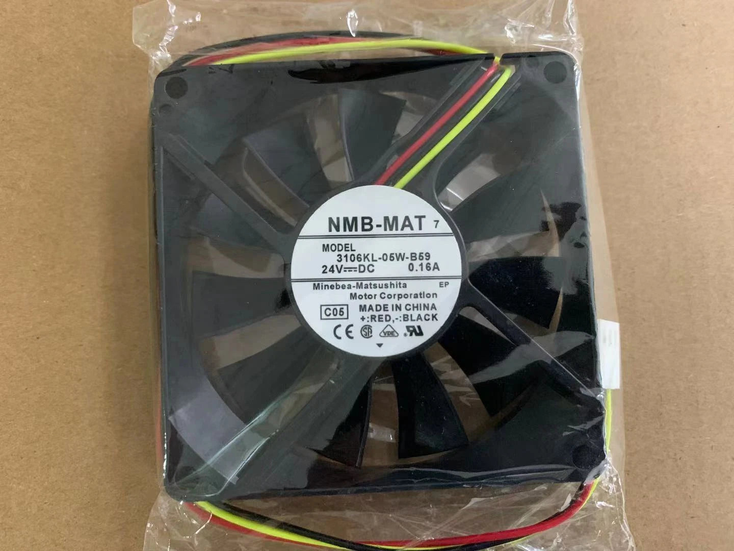 3106KL-05W-B59 NMB-MAT Cooling Fan A90L-0001-0422 24V DC 0.16A 80x80x15MM