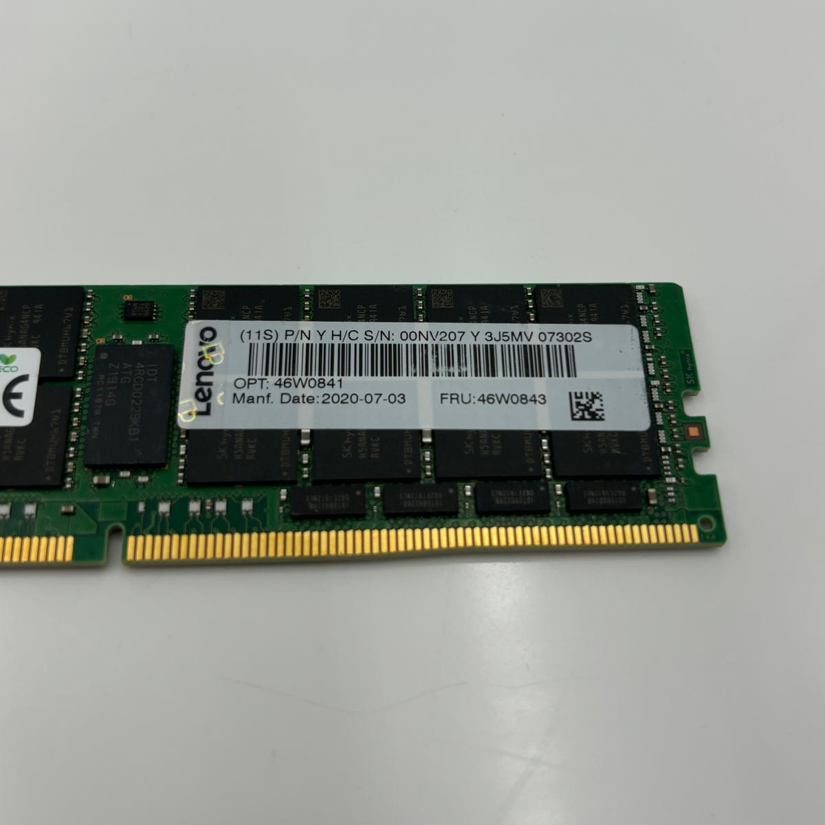 Hynix HMAA8GL7CPR4N 64GB LRDIMM - Side View | Alo Tech Solutions
