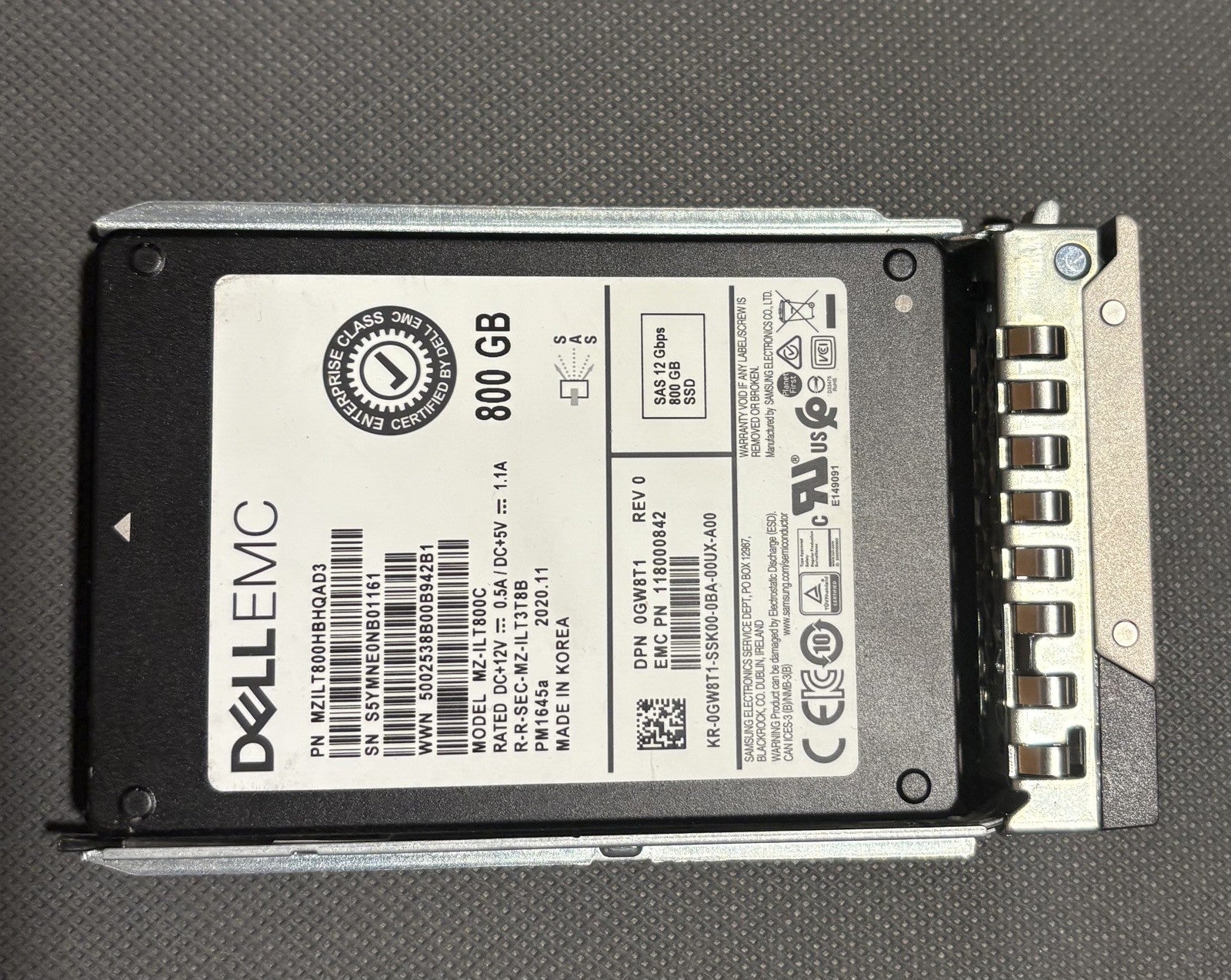 Dell EMC MZ-ILT800A 800GB 2.5" 12Gb/s SAS SSD Grade A W/ Tray 0D9NCK