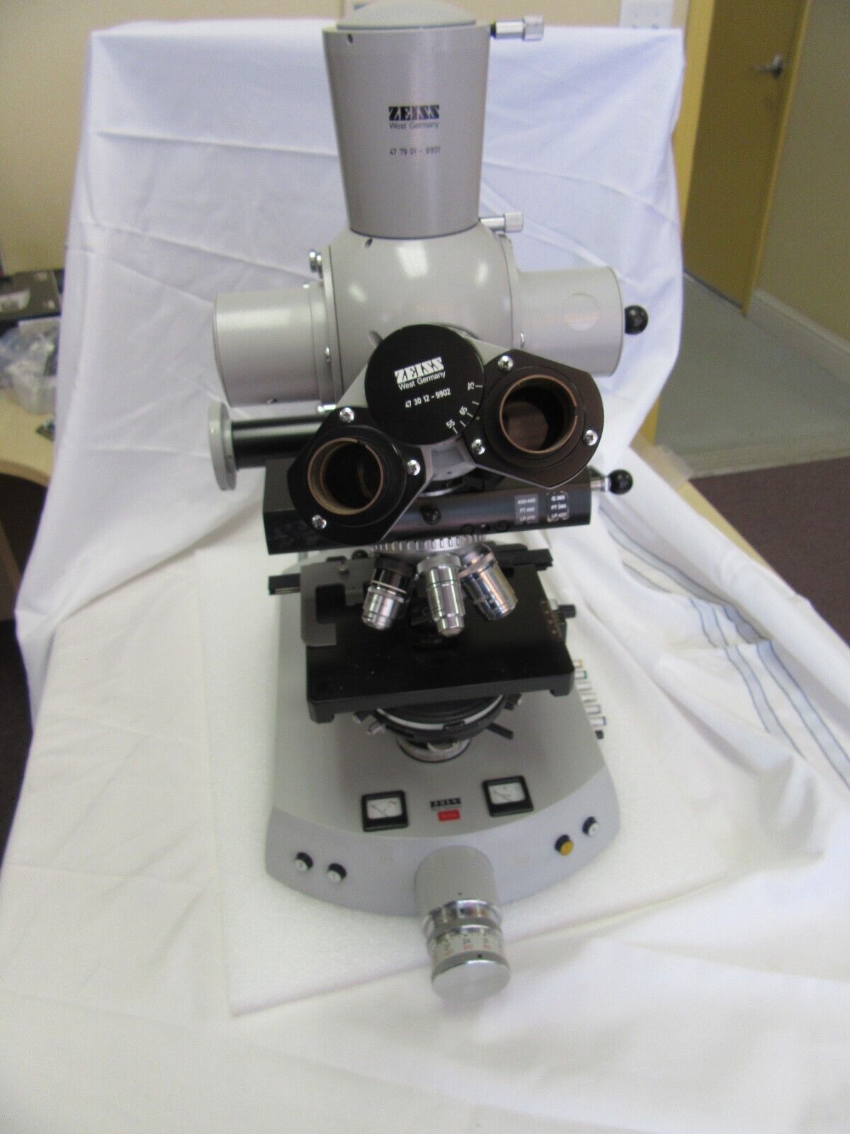 Zeiss Photomikroskop Microscope - Focus Knob | Alo Tech Solutions