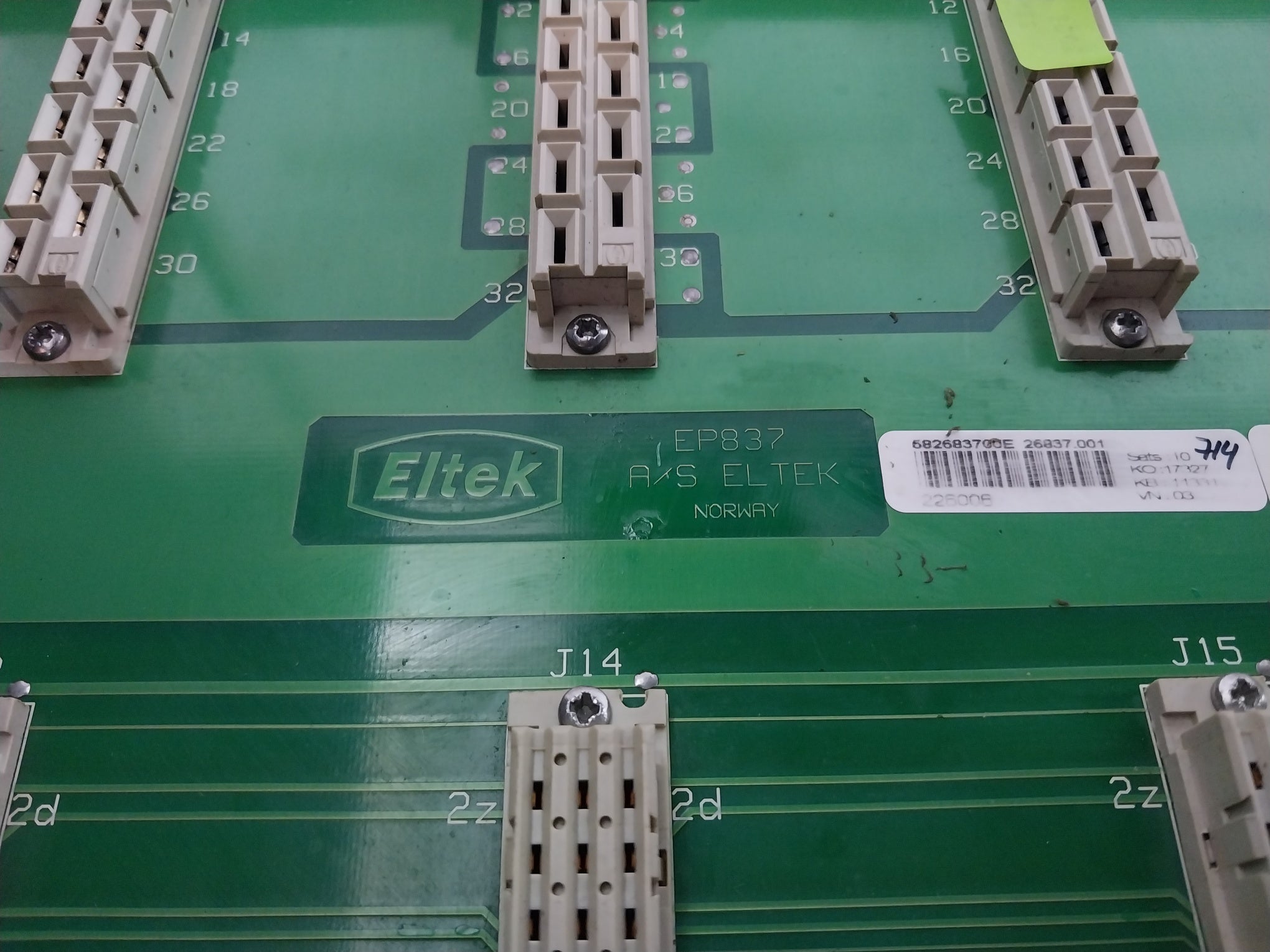 Eltek Smps 700Si Power Supply 241113.020 24V/27A 230Vac/24Vdc/28A 55-65Hz