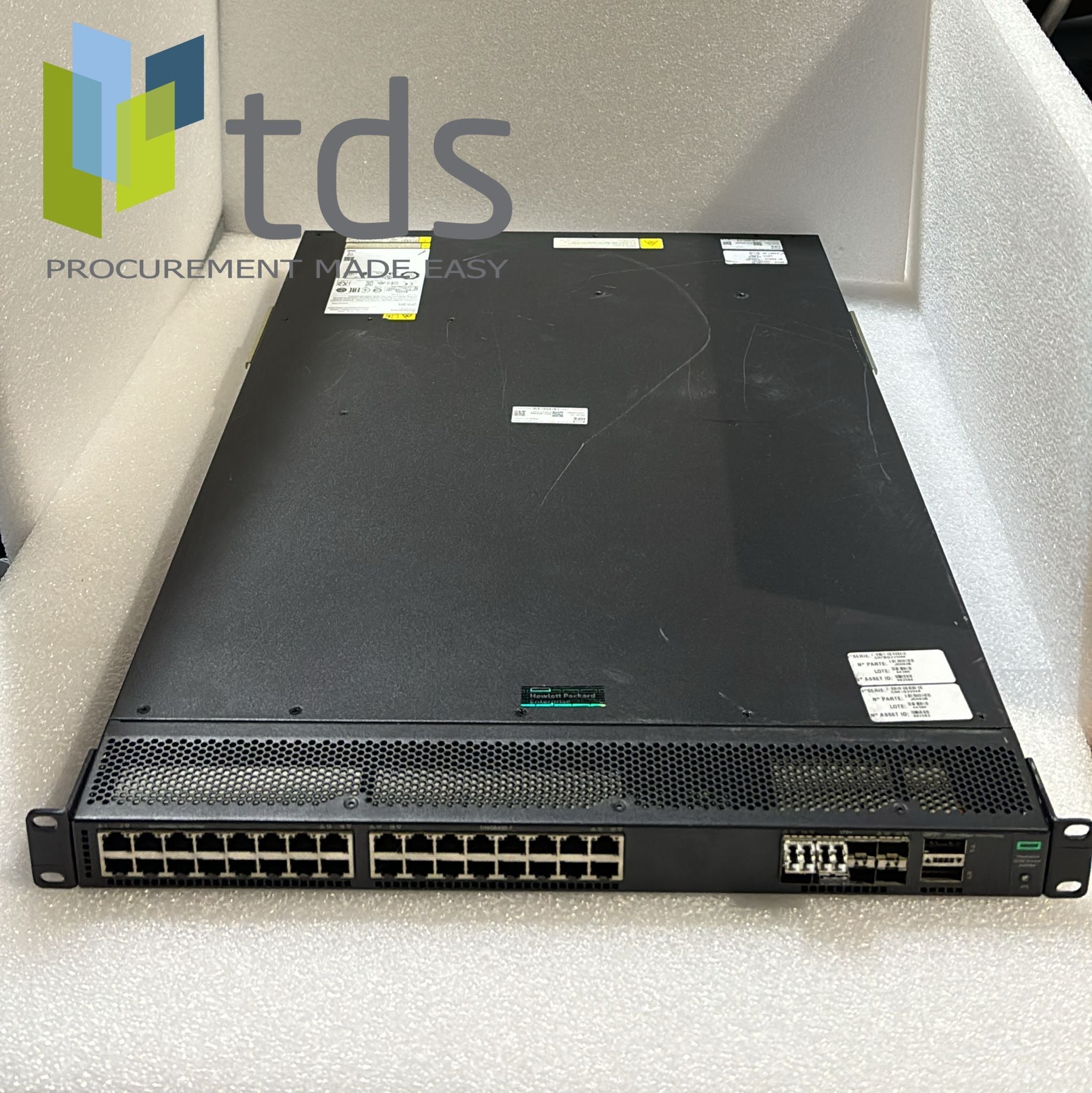 JG898A HP FlexFabric 5700 Switch(32x10G BASE-T,8xSFP+,2xQSFP+)
