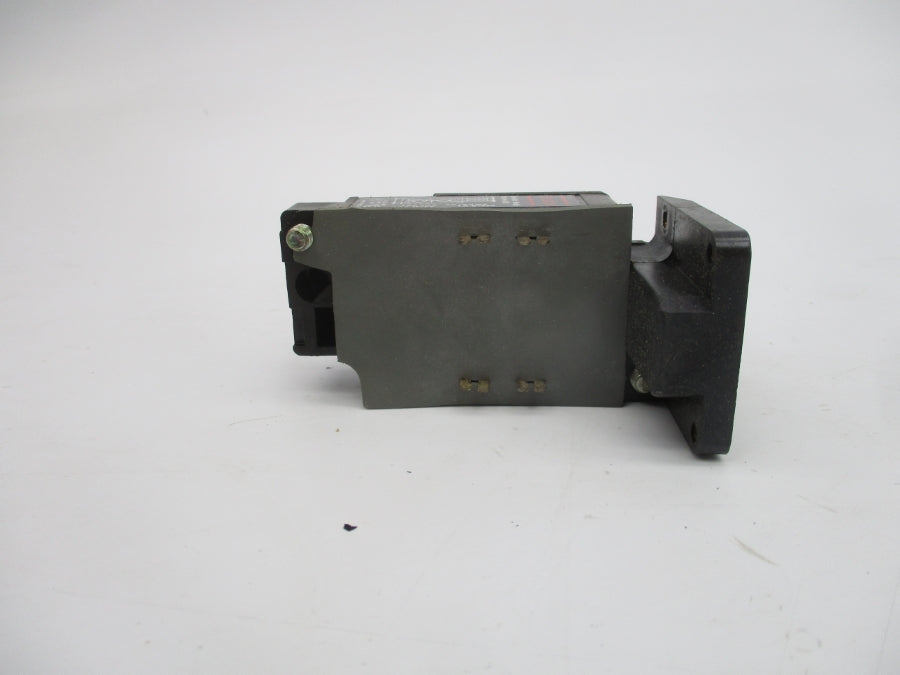 CUTLER HAMMER E51SCN SER. B2 120V 10A NSMP