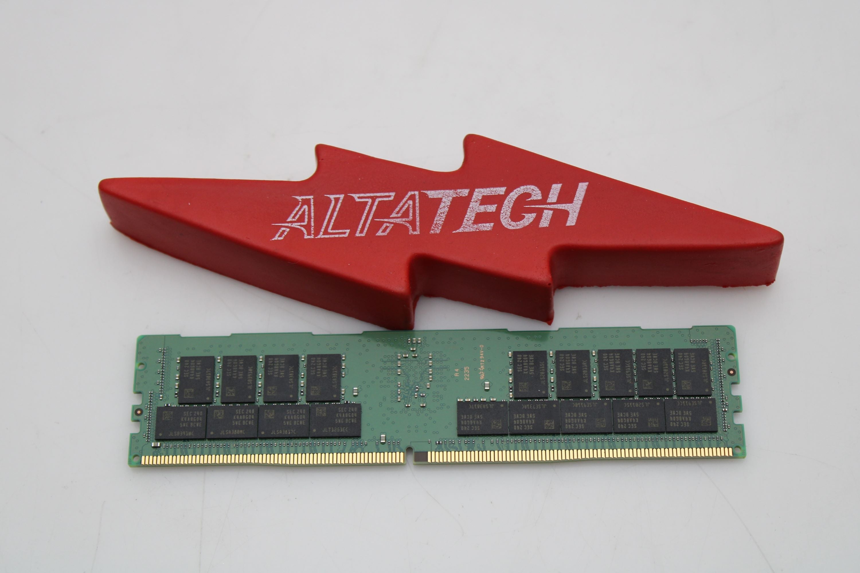 Dell M393A4K40EB3-CWECQ 32GB PC4-25600AA DDR4-3200 2RX4 ECC