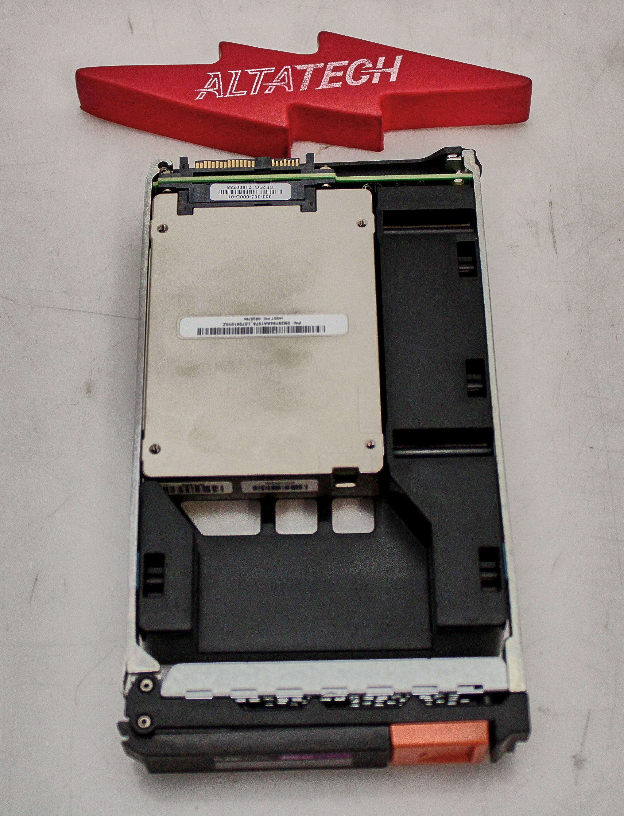 EMC 005051567 800GB SSD 2.5 12G HYBRID DATADOMAIN DD6800