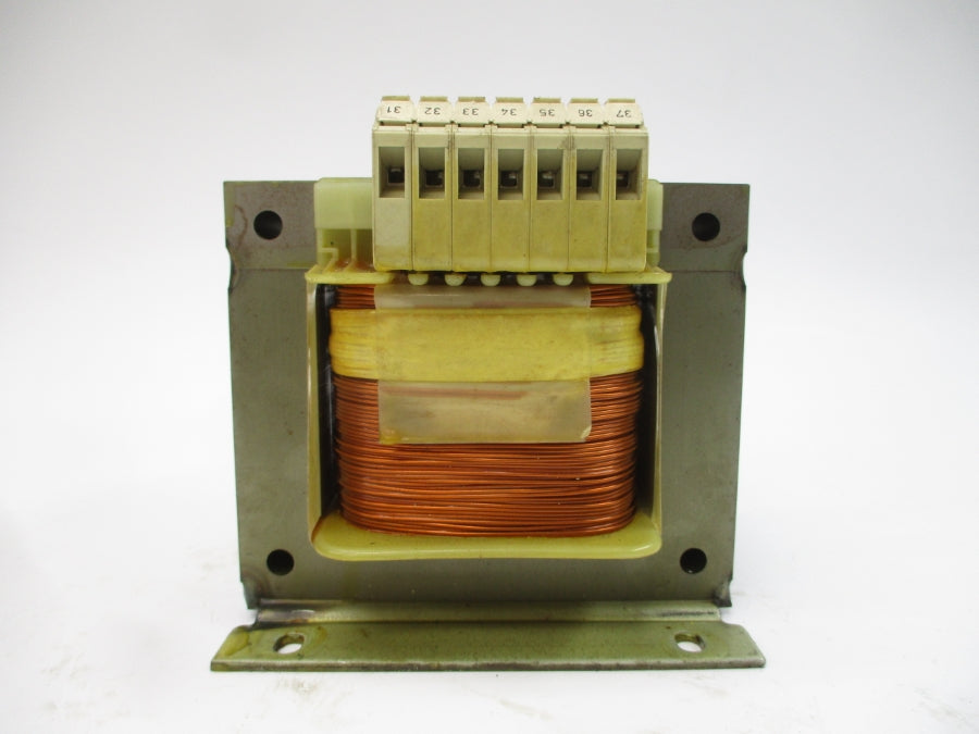 SIEMENS 4AM4841-8BE40-0C 575V UNMP