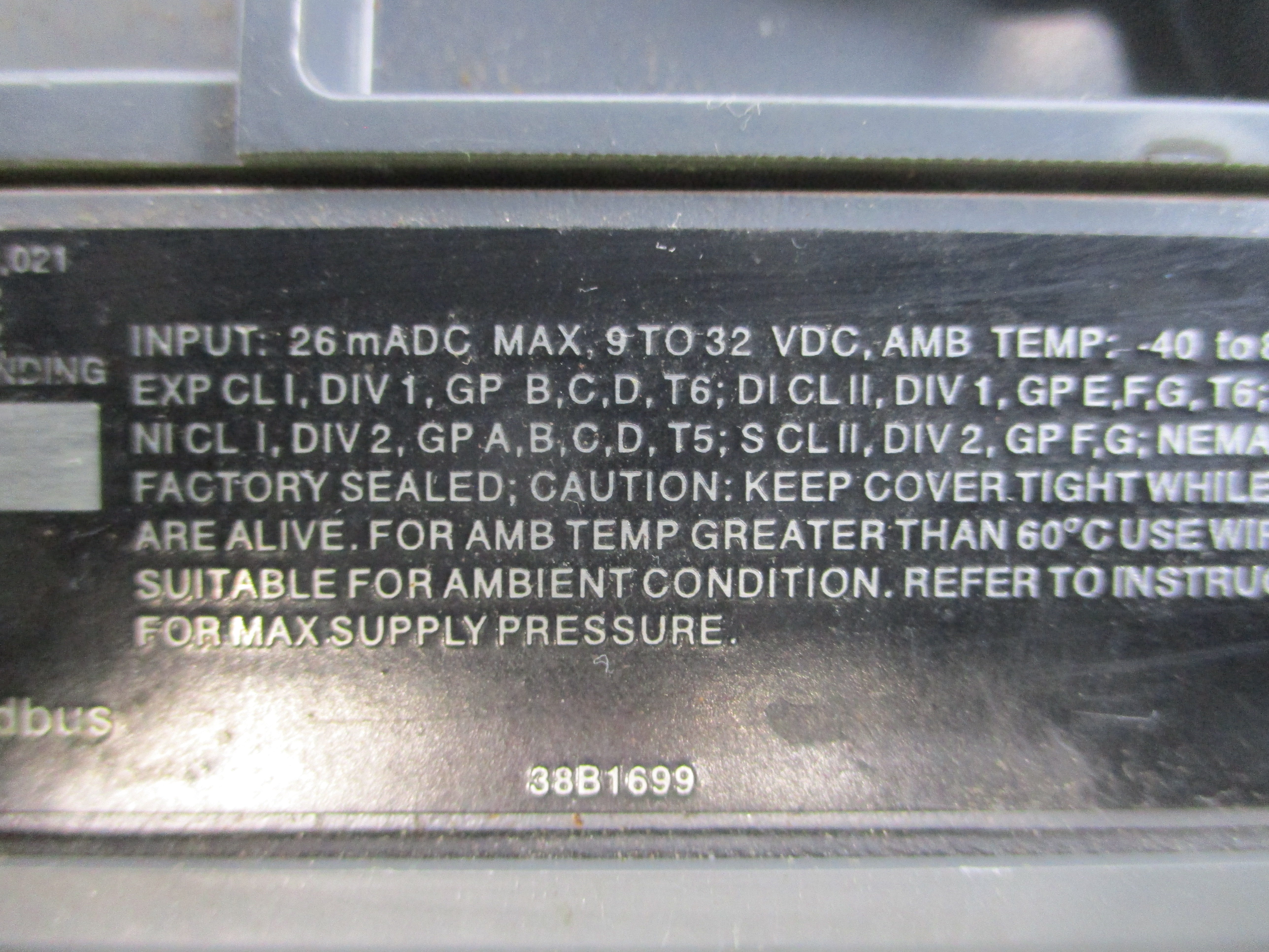 FISHER DVC5010F 9-32VDC UNMP