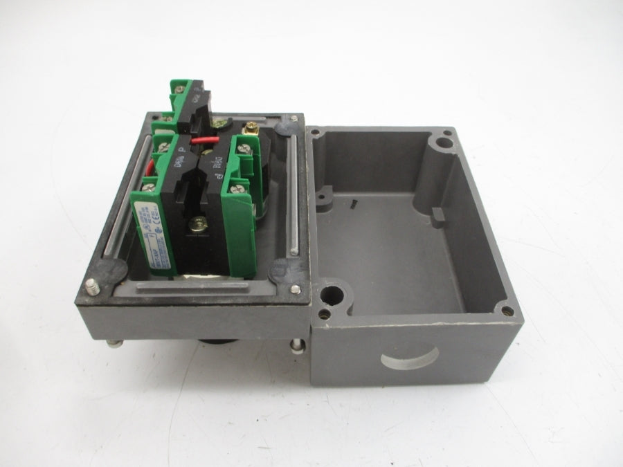 ALLEN BRADLEY 800R-2HW4R-38722 SER. A (BR/WH) NSMP