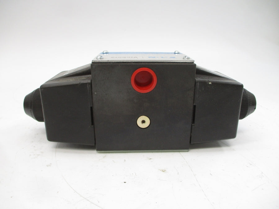 EATON VICKERS DG4S4-017C-B-60 879165 110/120V .85/.69A NSNP