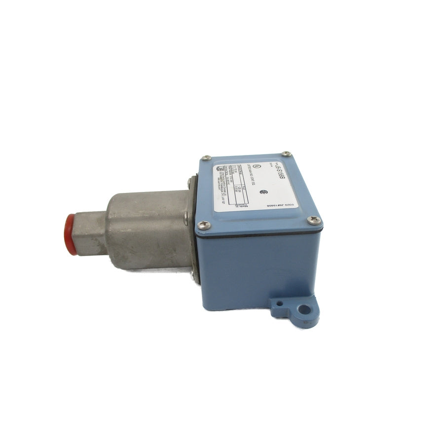 UNITED ELECTRIC J6-S156B 480VAC 15A 3-100PSI NSNP