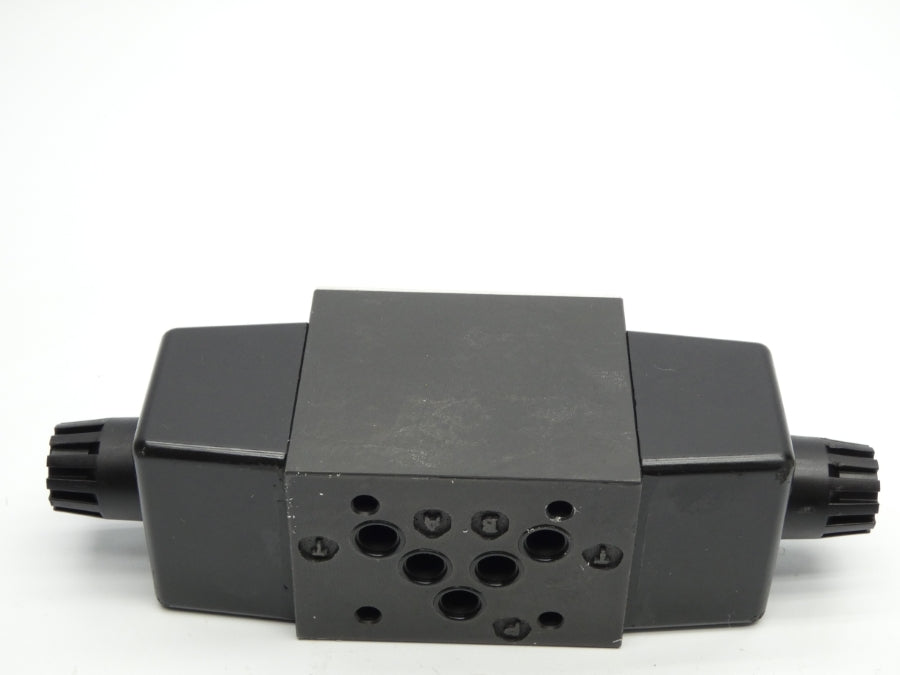 PARKER D3W1CNYW4 120V .72A 3000PSI NSNP