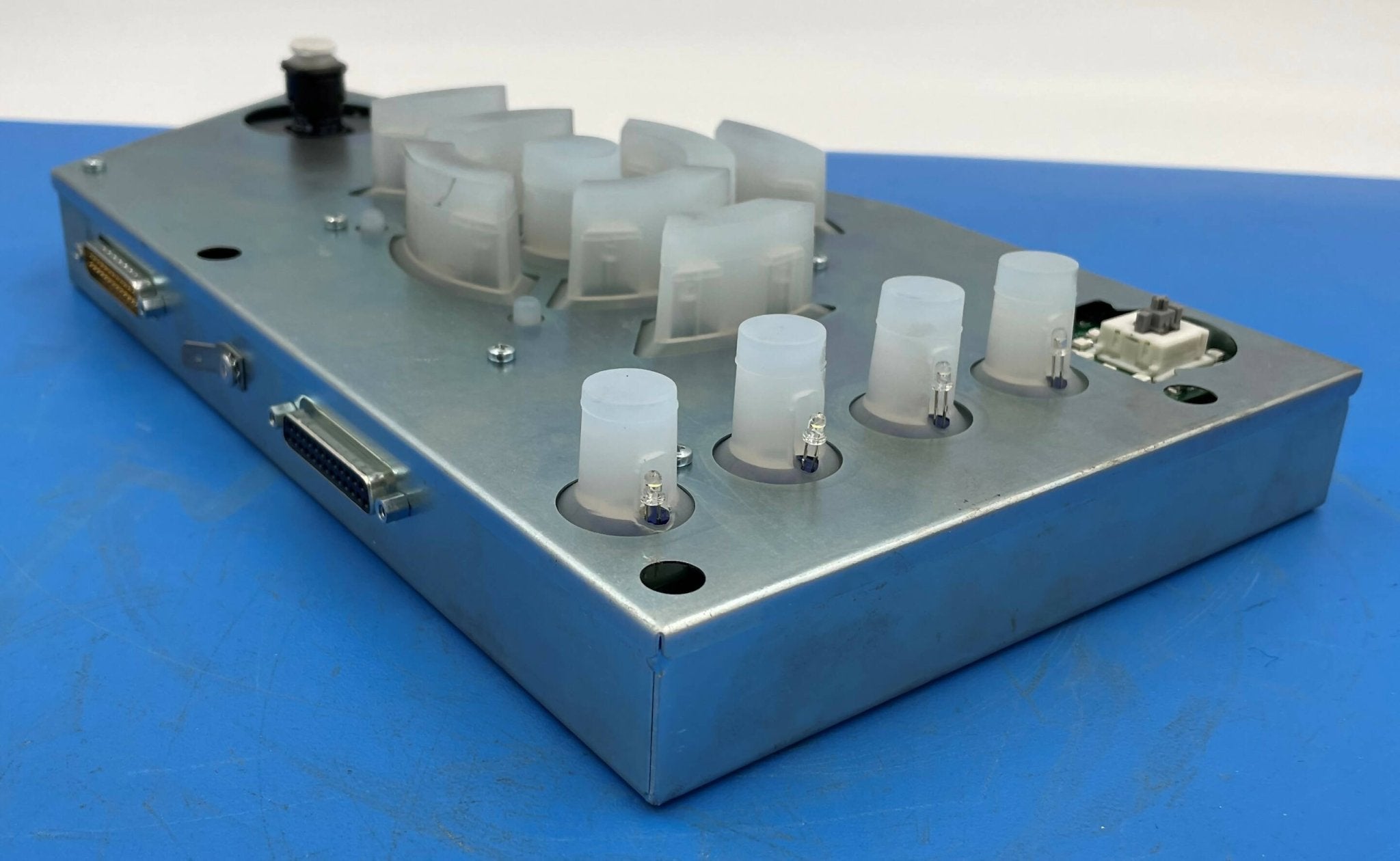 PANEL CONTROL RIGHT (8901410/08901410 REV-02/01 SIEMENS