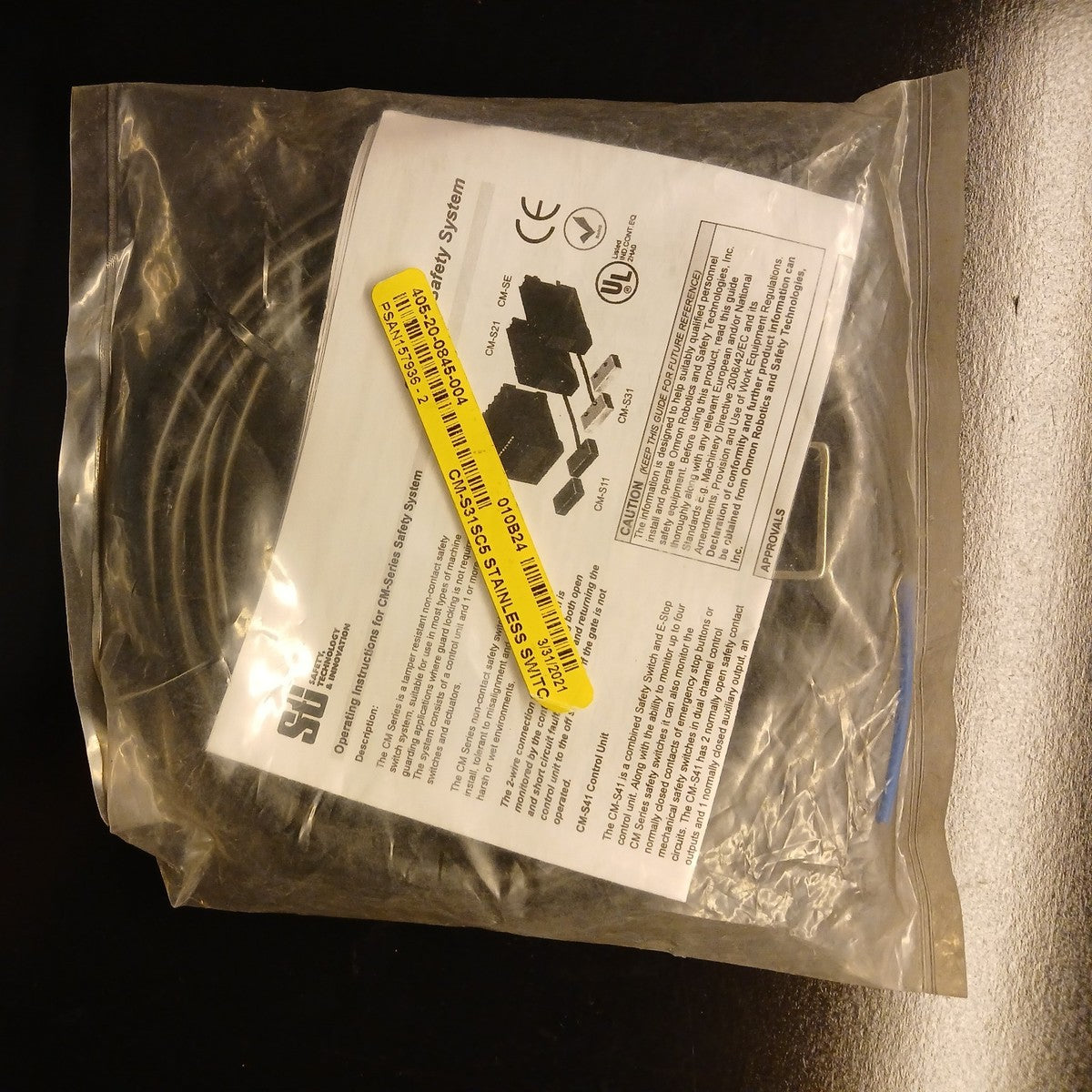 CM-S31SC5 INTERLOCK MAGNETIC Safety Switch Actuator Omron 44536-3105 |286566157913