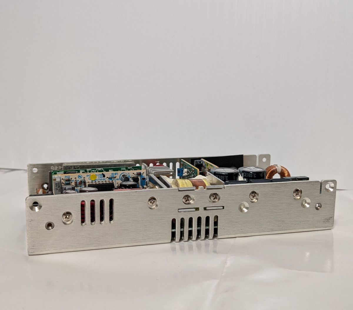 Astec LPQ152 Power Supply -New in Box- 100-127/200-250 V, 4.2/2.2 A, 50/60 Hz