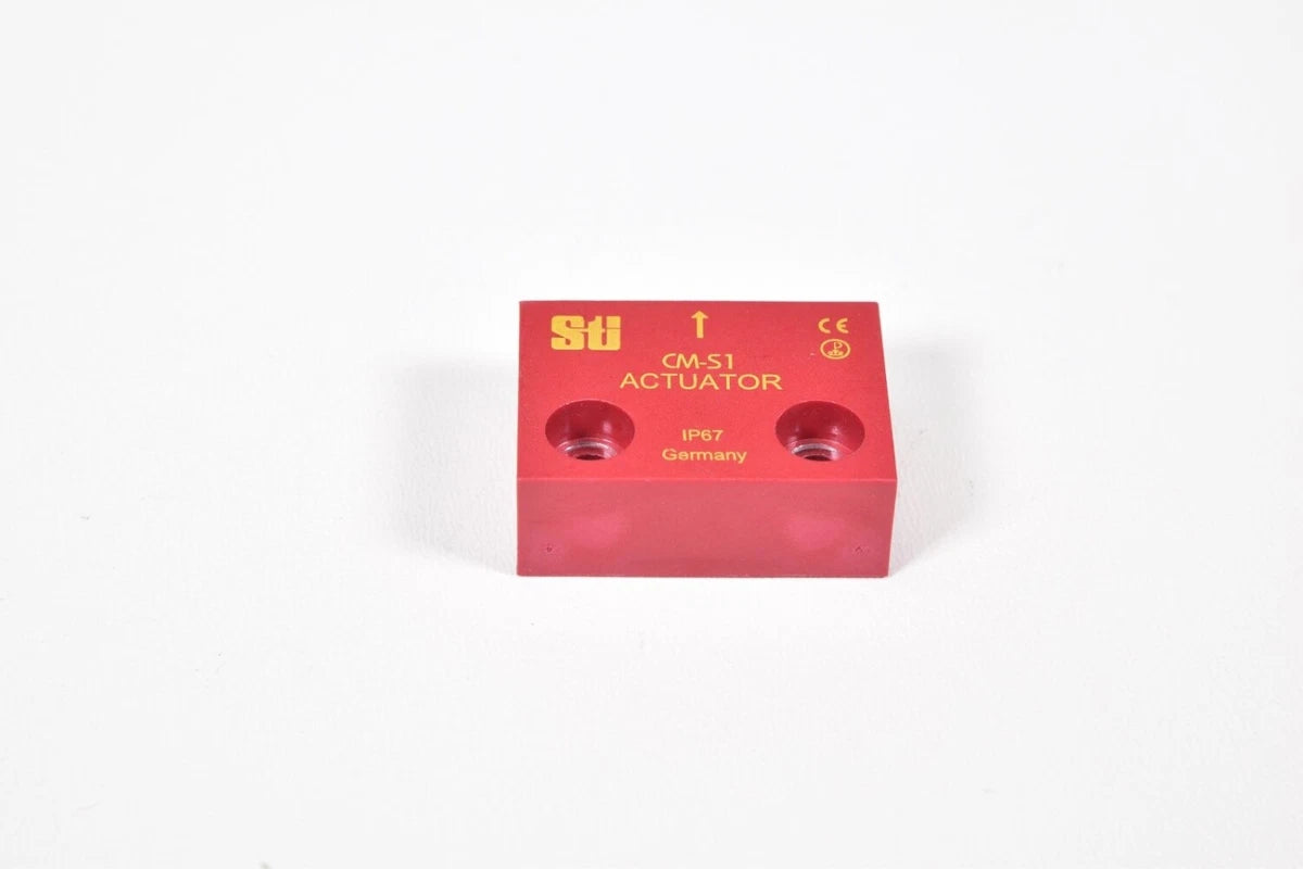 OMRON CM-S1, Safety Interlock Switch Read Head and Actuator 24 VAC/DC|256770366911