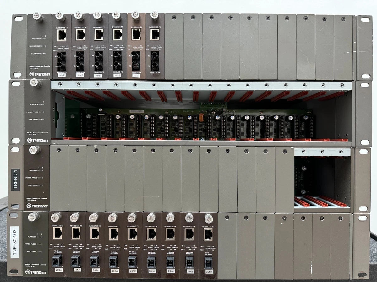 TRENDnet : LOT : 4 TFC-1600 frames : 15 x 10/100 FIBER modules : Gigabit Switch