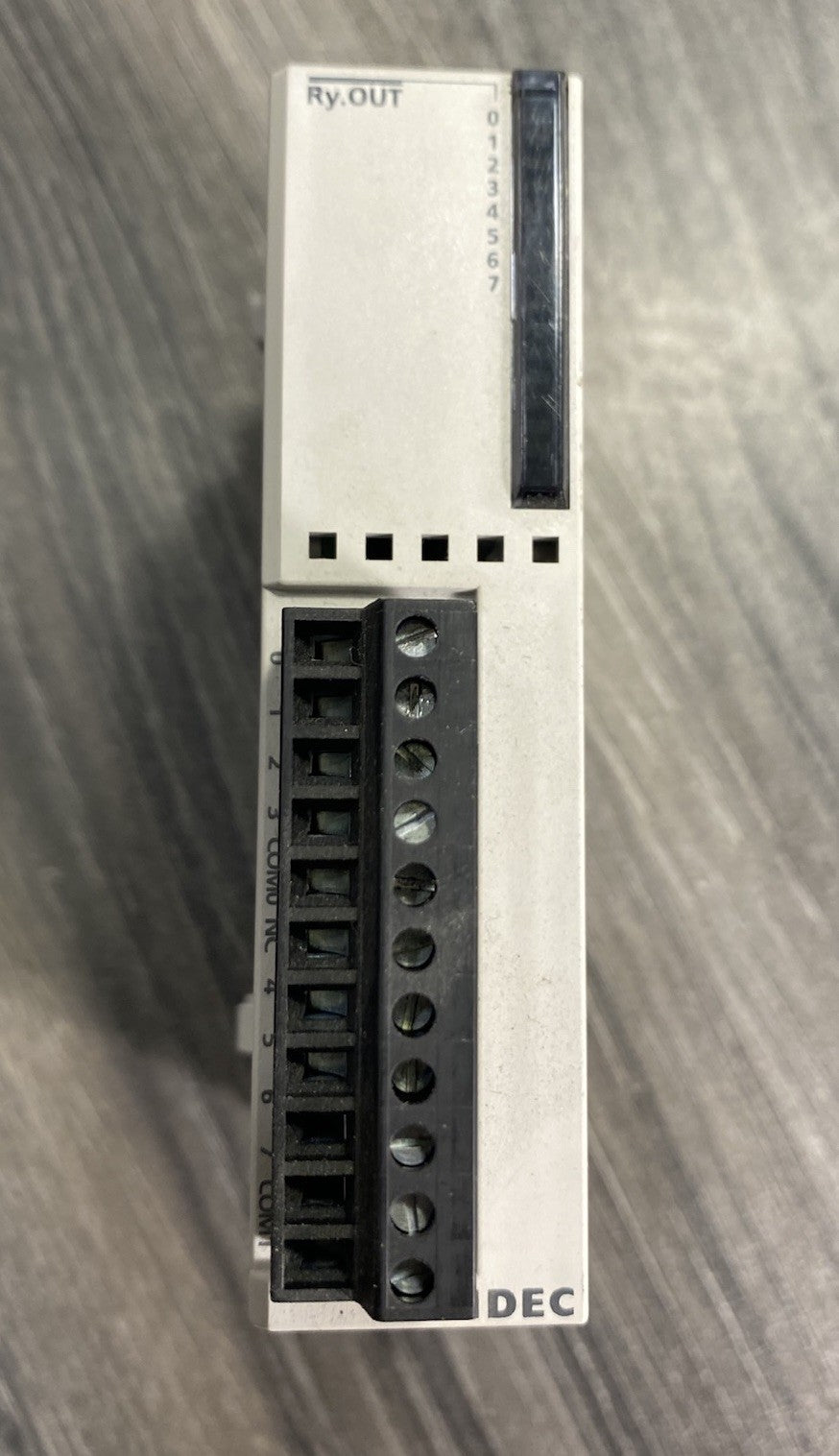 IDEC FC4A-R081 MicroSmart Digital I/O Module 8-Pt Output Relay- USA|267461602000