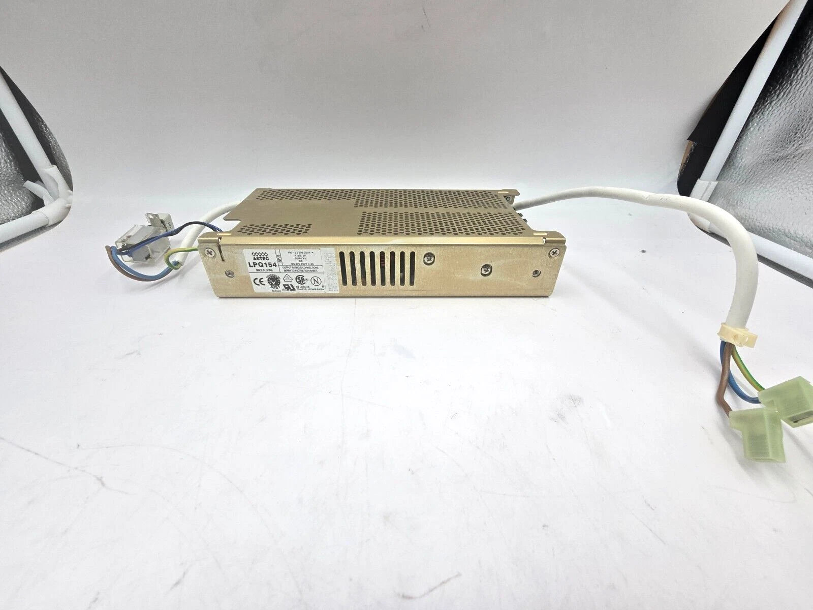 ASTEC LPQ154 POWER SUPPLY 100-127/200-250V 4.2/2.2A 50/60Hz DC 220-300V 1.6A