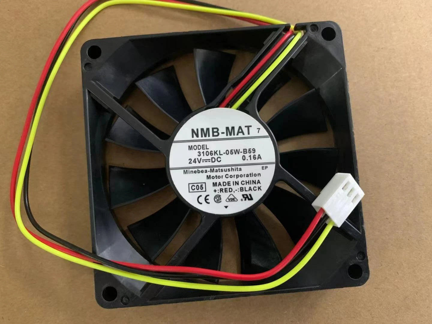 3106KL-05W-B59 NMB-MAT Cooling Fan A90L-0001-0422 24V DC 0.16A 80x80x15MM
