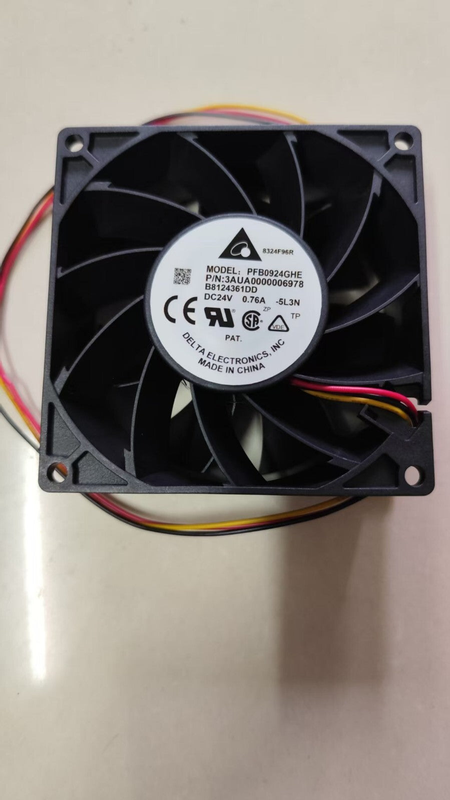 1 pcs  DELTA Fan PFB0924GHE  DC 24V 0.76A 92*92*38mm 3 pin inverter Cooling fan|255785406996