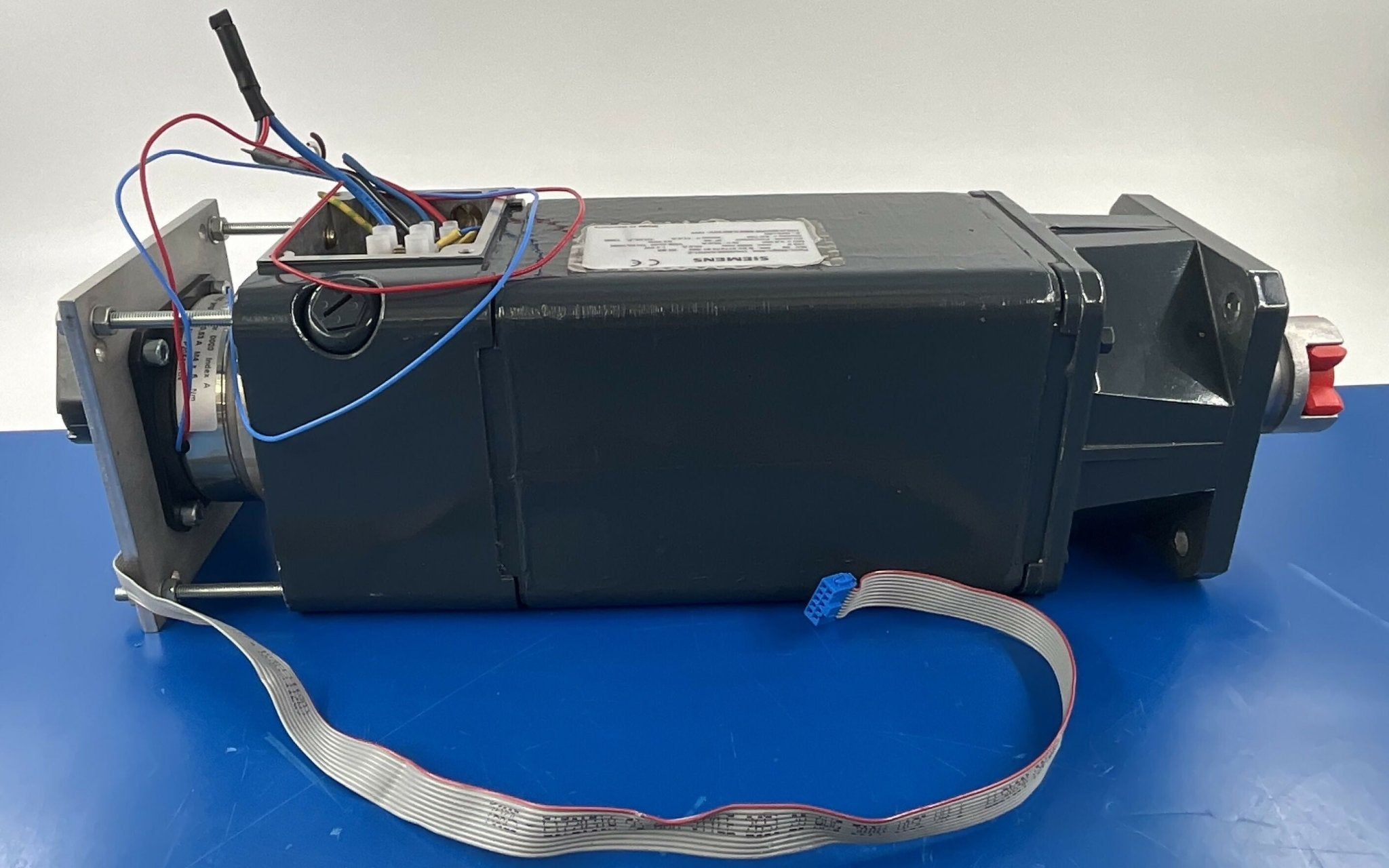 SERVO MOTOR ASM (1HU3056-0AF01-Z) SIEMENS