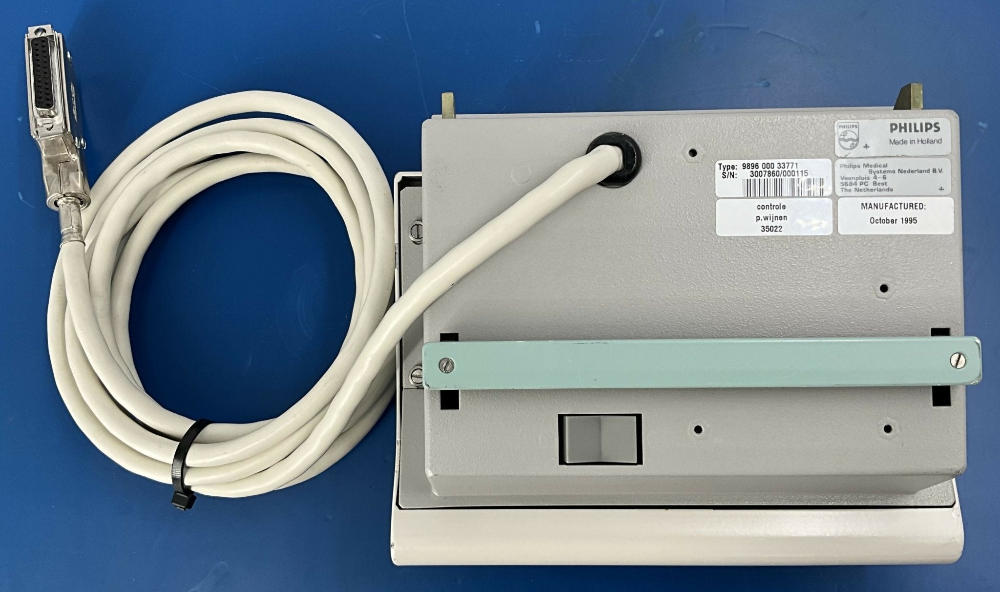 TABLE SIDE OPERATOR CONSOLE (9896 000 33771 PHILIPS