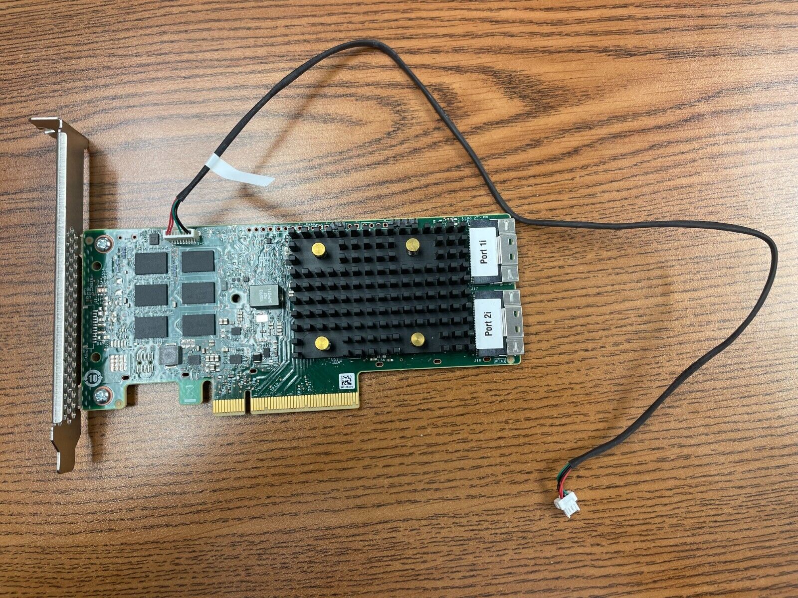 CONTROLADOR HP HPE MR416I-P GEN10 PLUS X16 CARRILES 4 GB DE CACHE NVME/SAS 12G P06367-B21