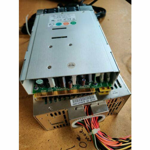 Fonte Zippy EMACS MRM-6600P 600W Redundant Power Supply similar to MRM-6650P - MFerraz Tecnologia
